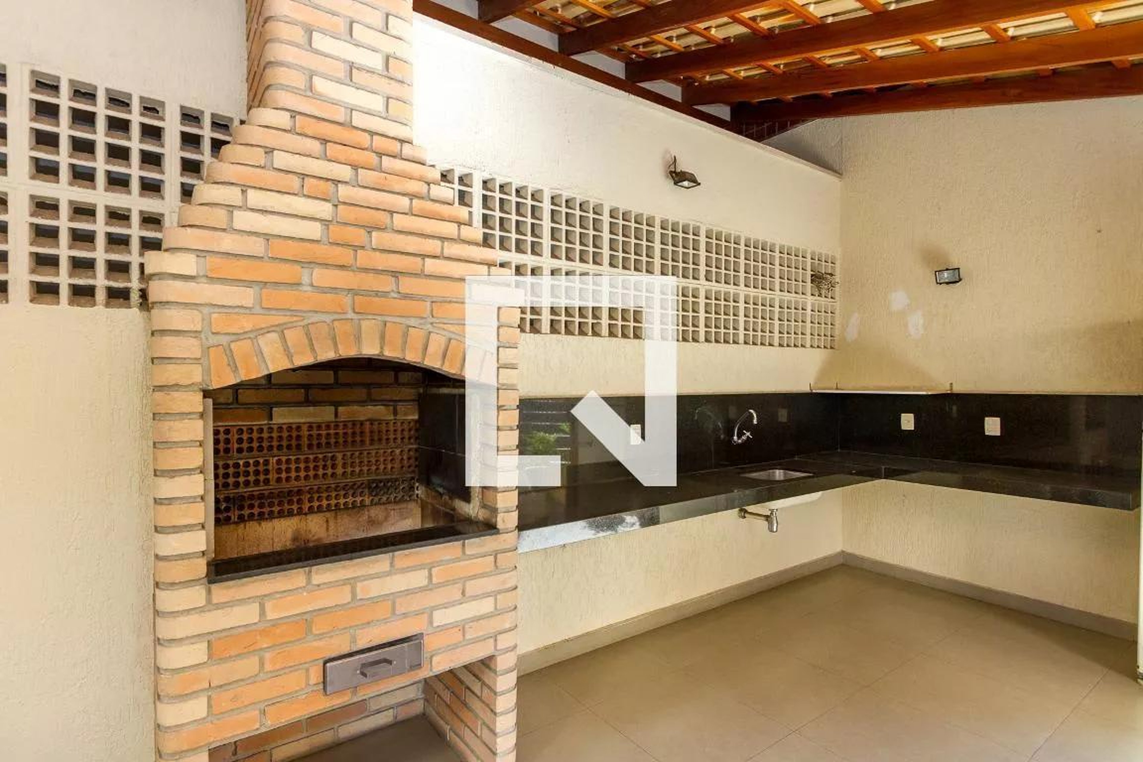 Churrasqueira - The Fields