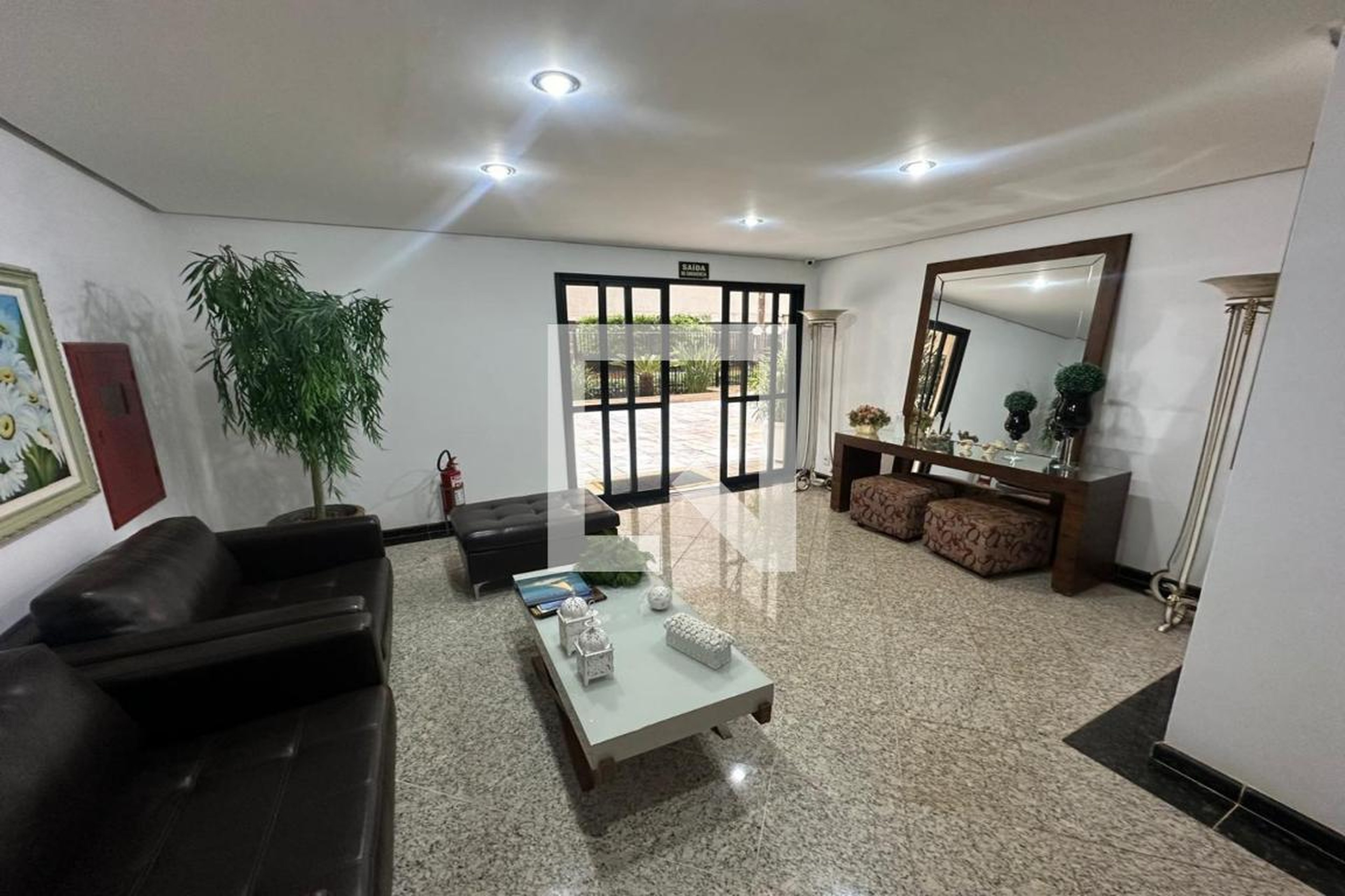 Hall - Maison Classic