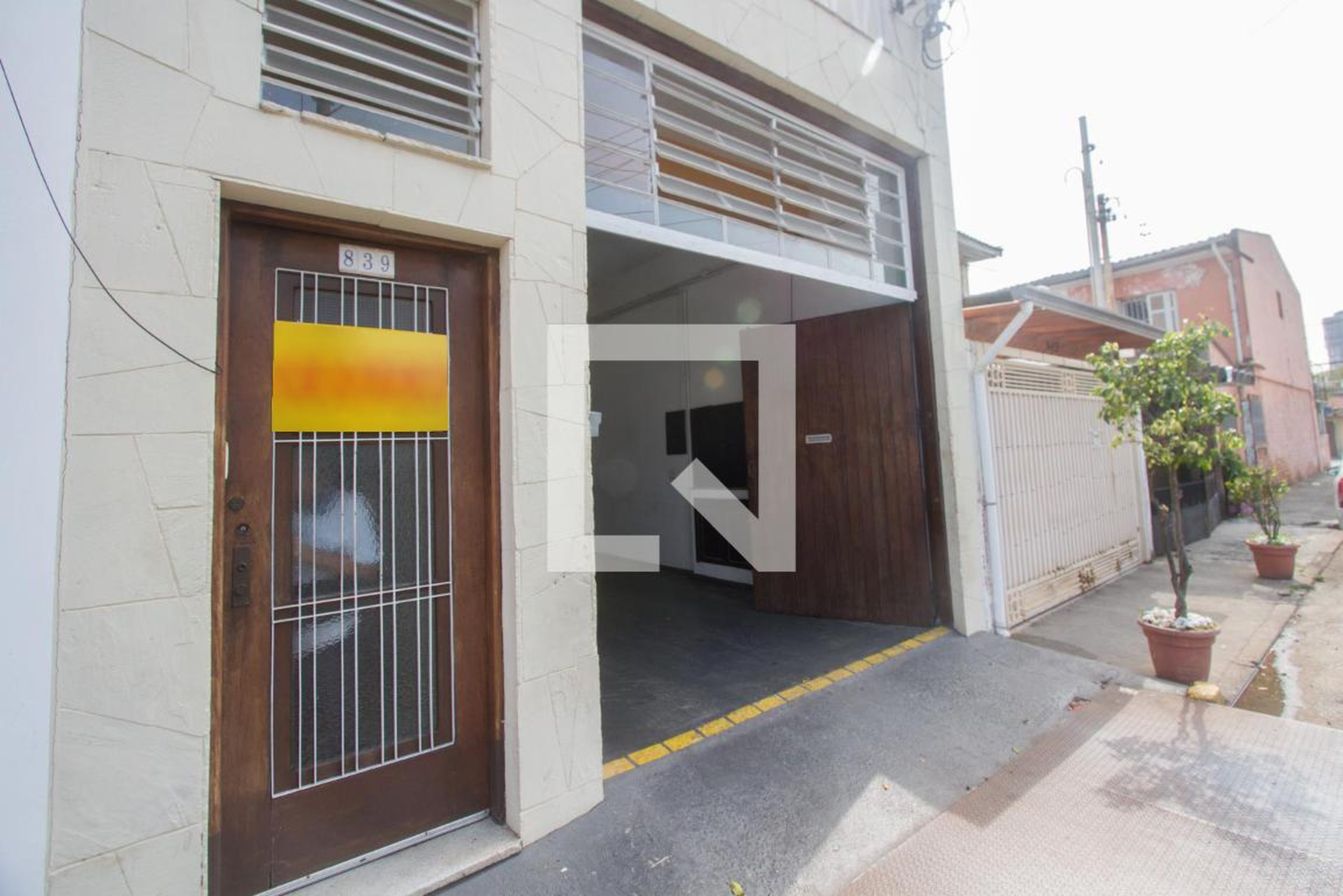 Fachada Condomínio em Rua Inácio Borba, 839