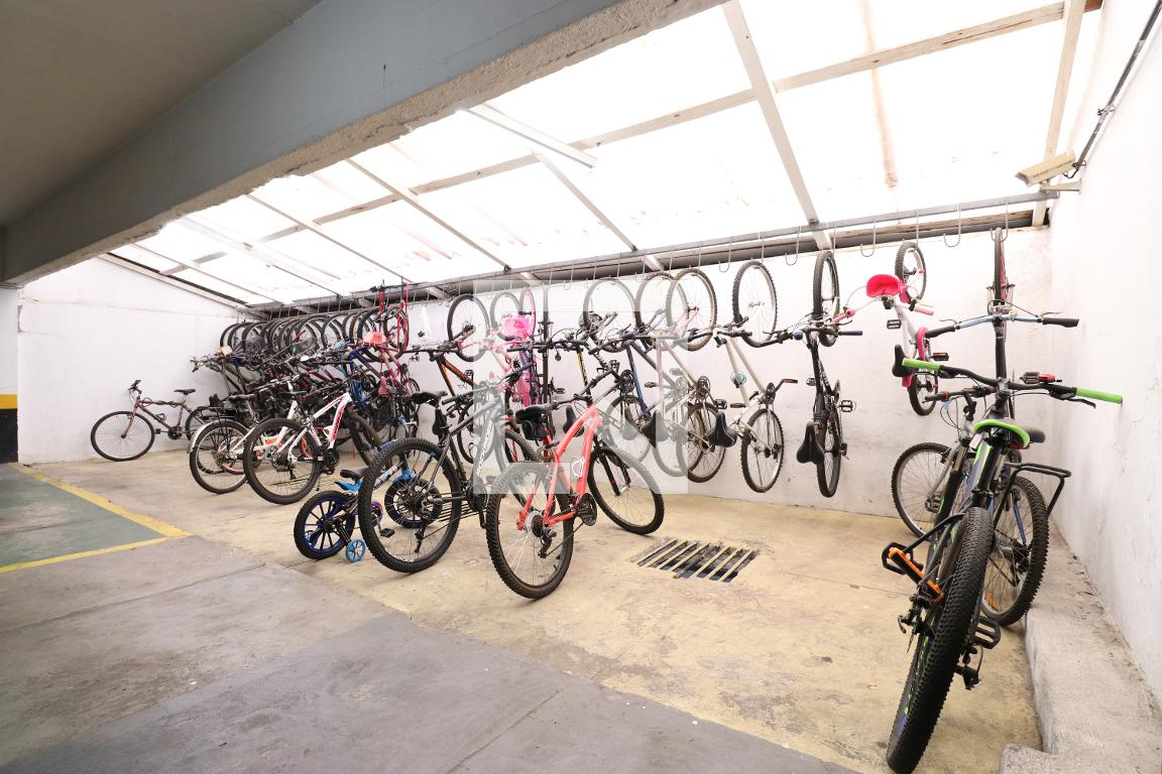 Bicicletario - Edifício Romeo Ranzini