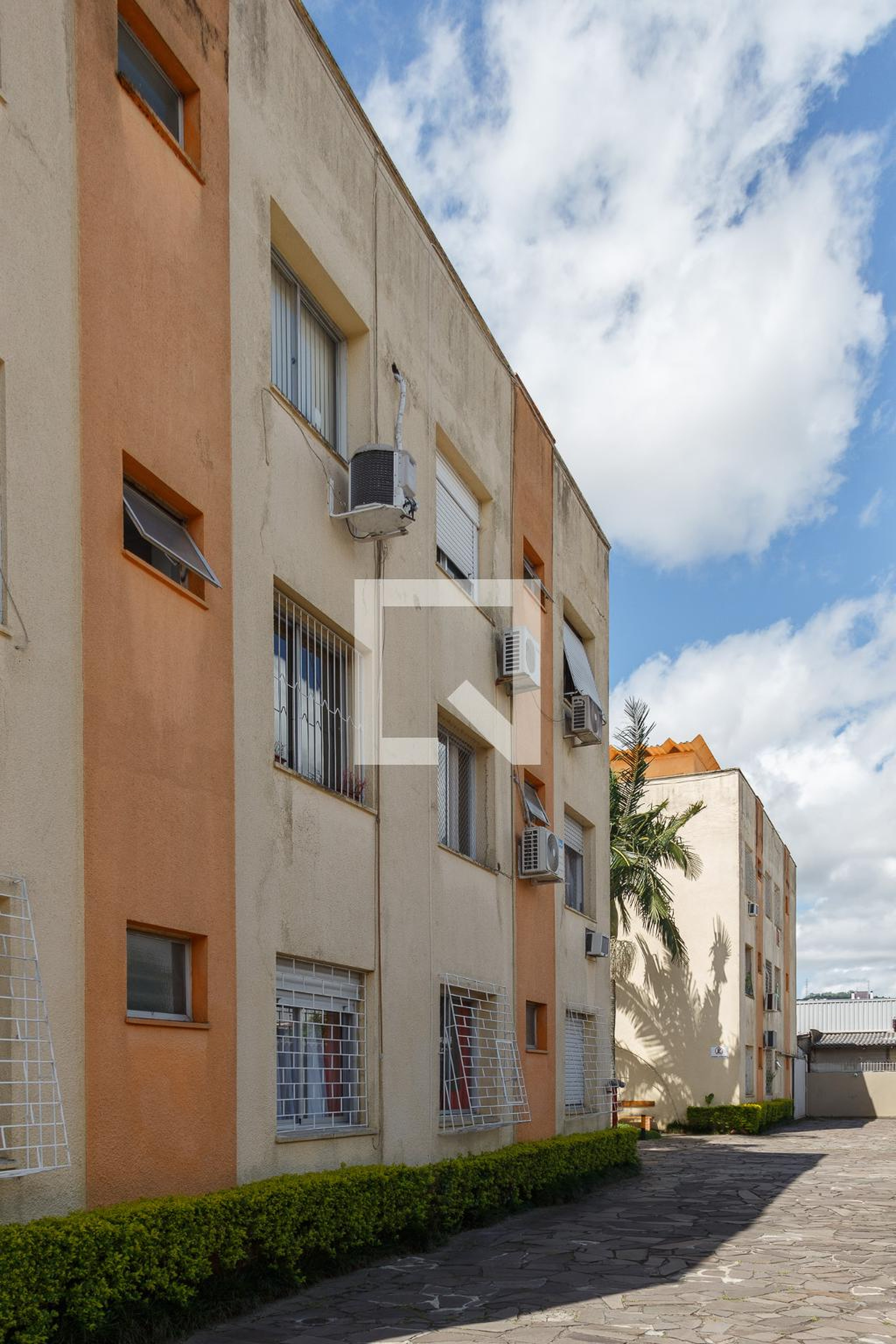 Fachada Condomínio em Rua Camaquã, 720