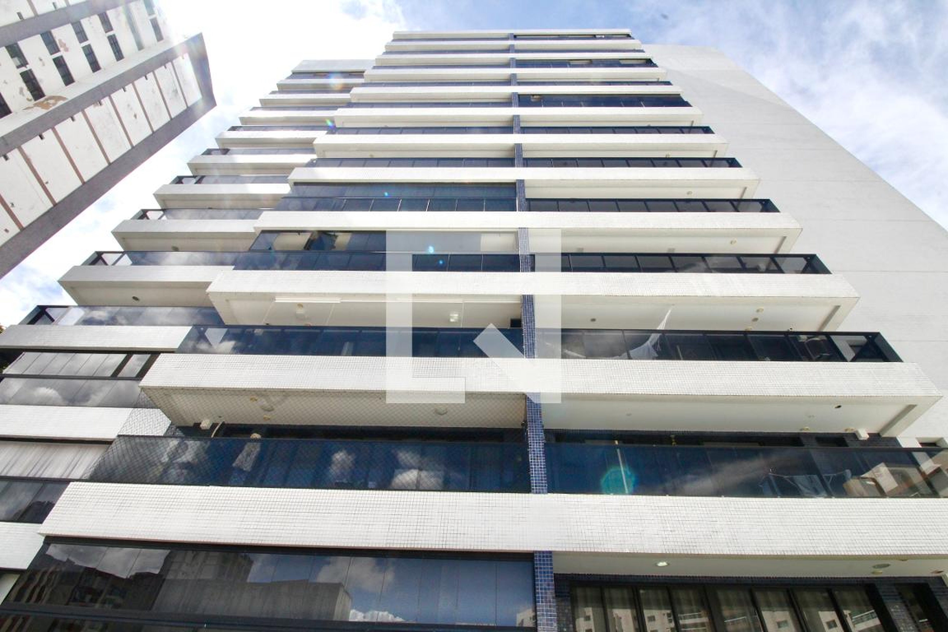 Fachada Condomínio Barra Exclusive