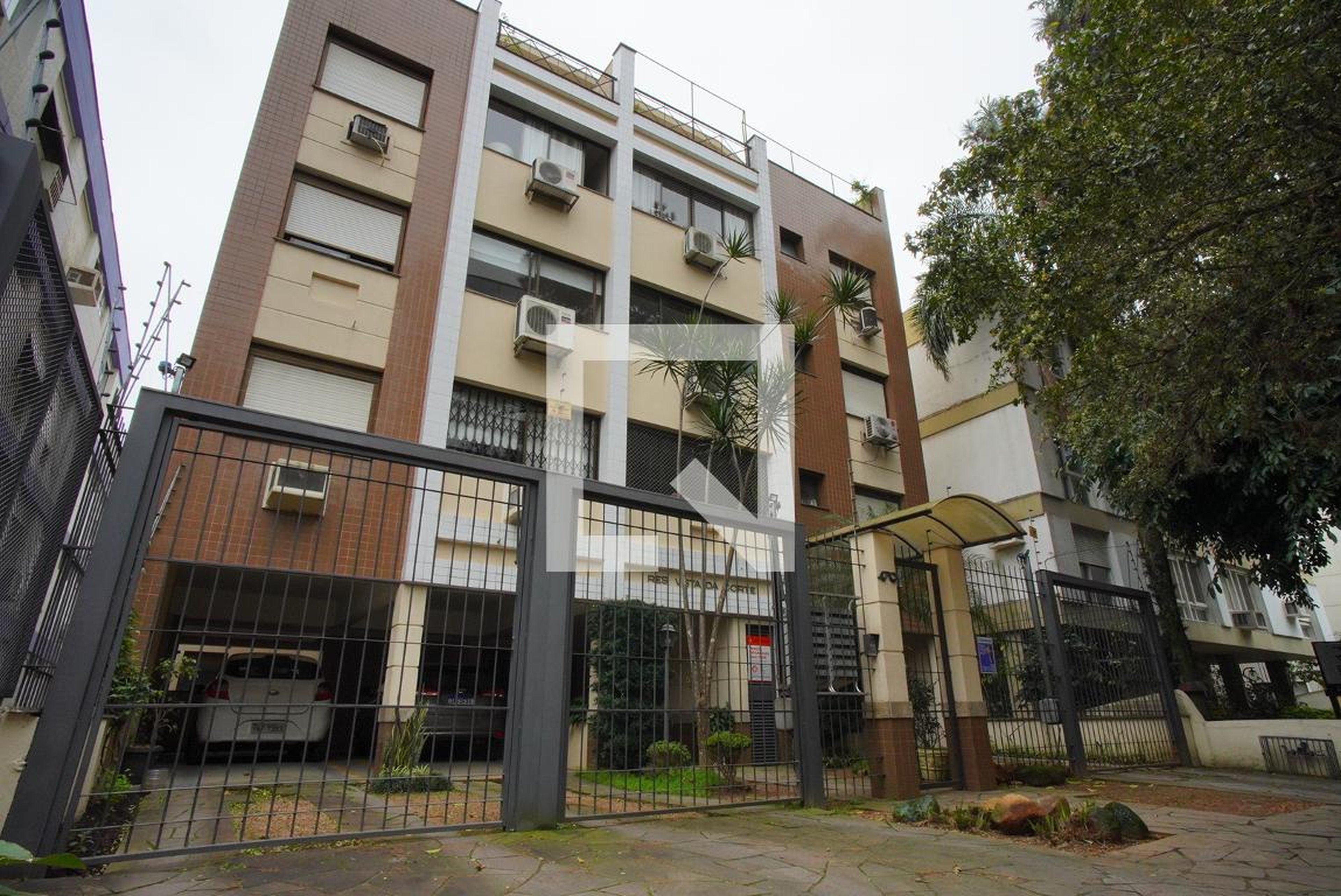 Fachada Condomínio em Rua Coronel Corte Real, 479