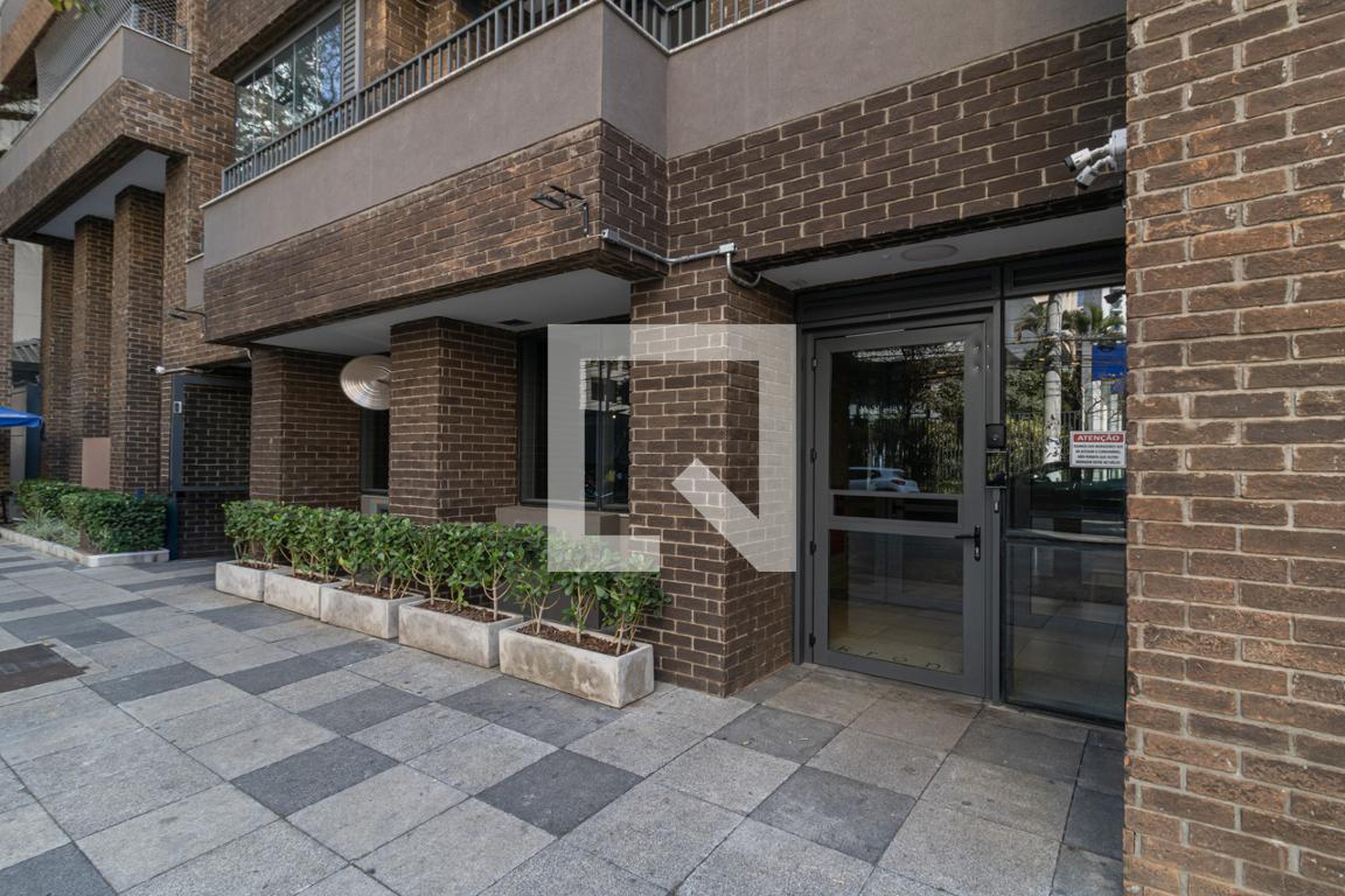 Fachada Condomínio Kronos Moema