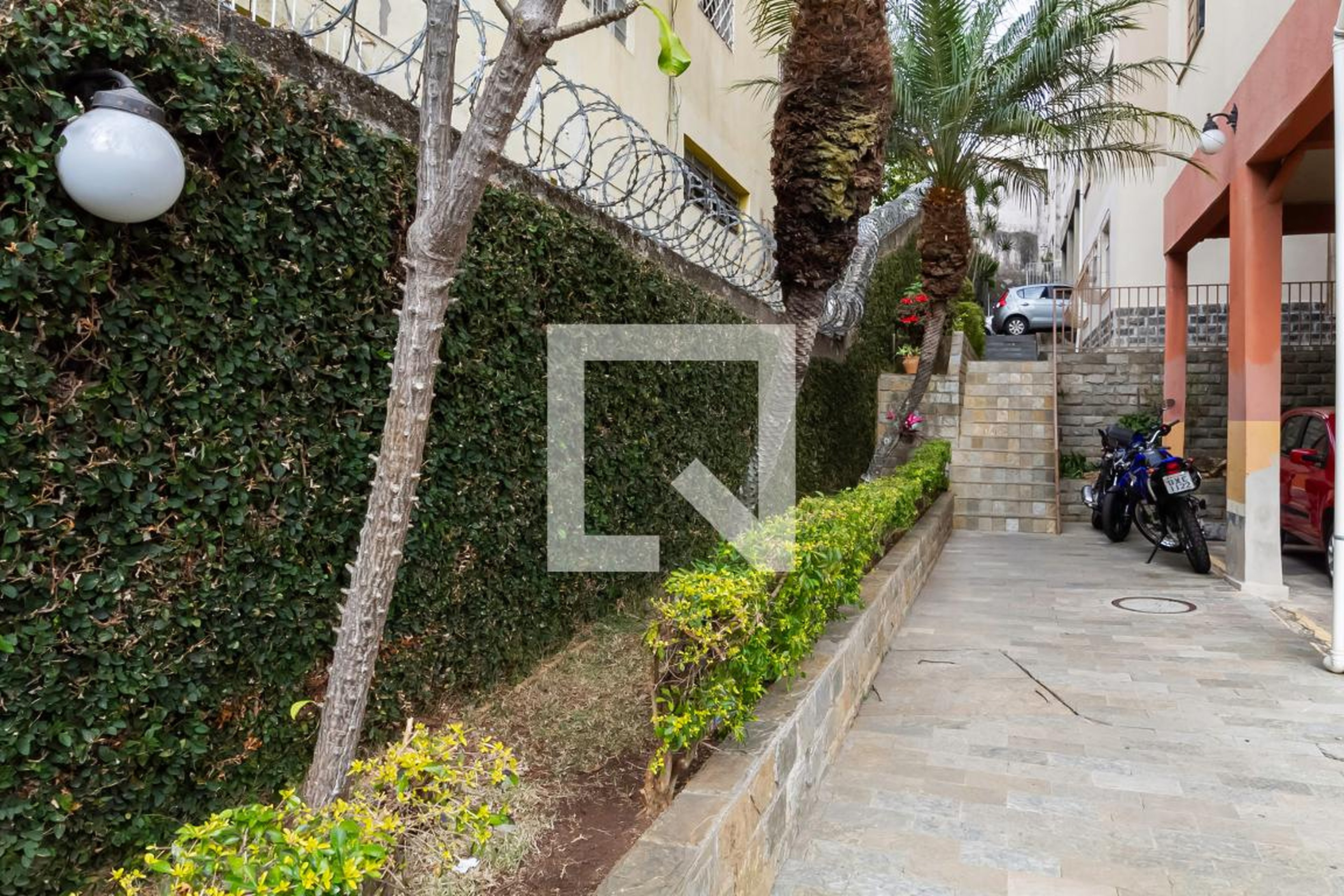 Entrada - Edifício Suíça