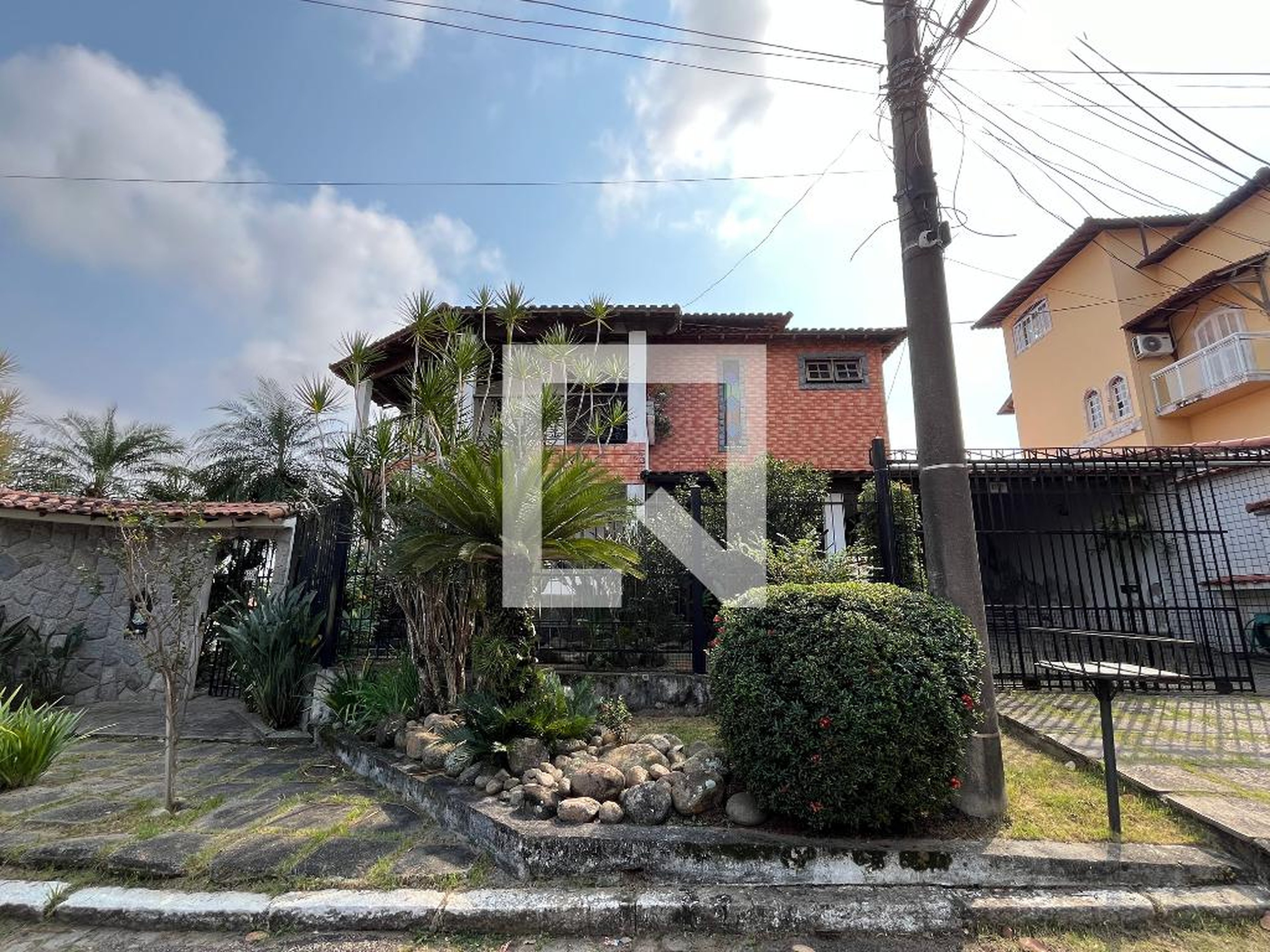 Fachada Condomínio em Rua José Lewgoy, 88