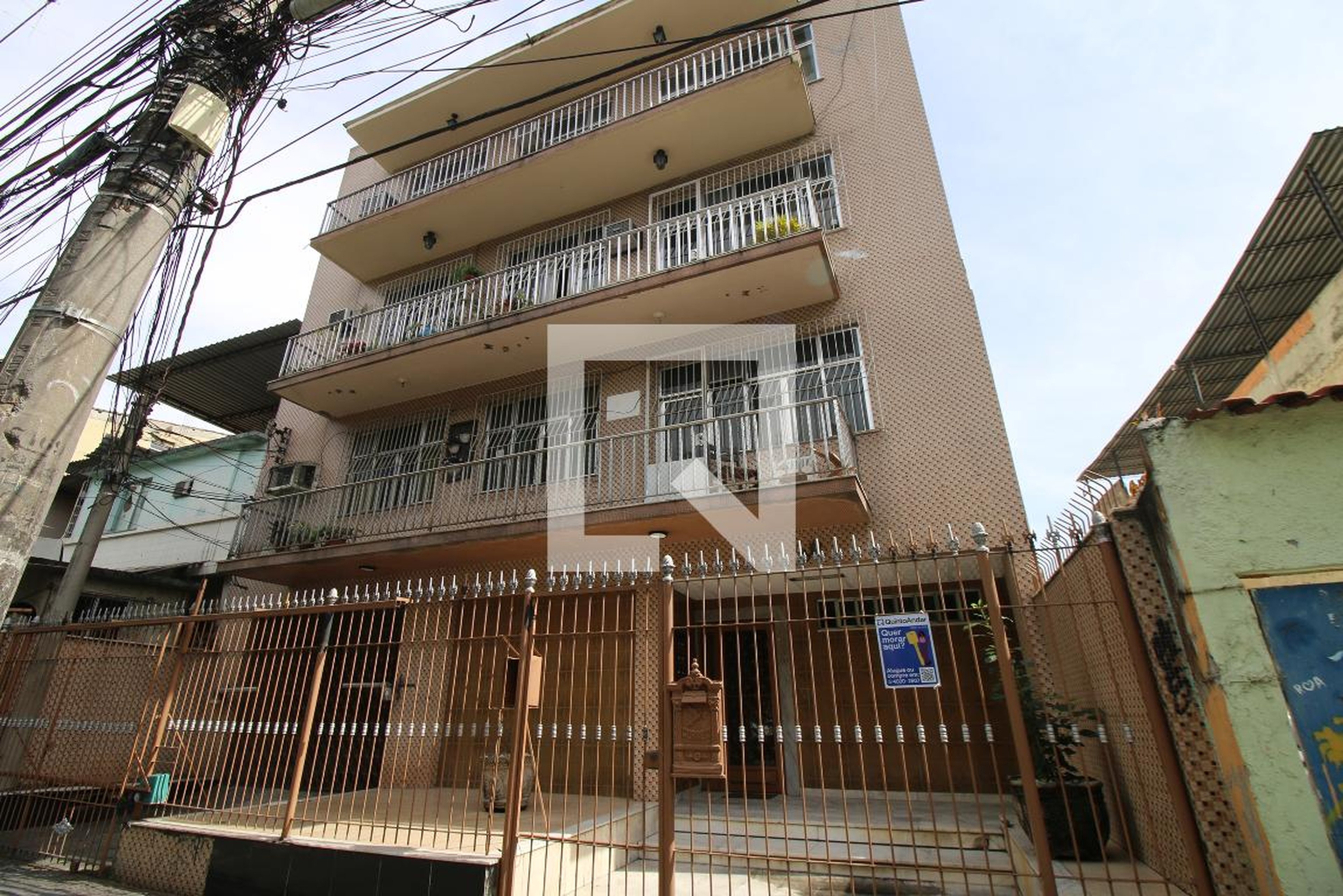 Fachada do Prédio Condomínio em Rua Engenheiro Francisco Passos, 340