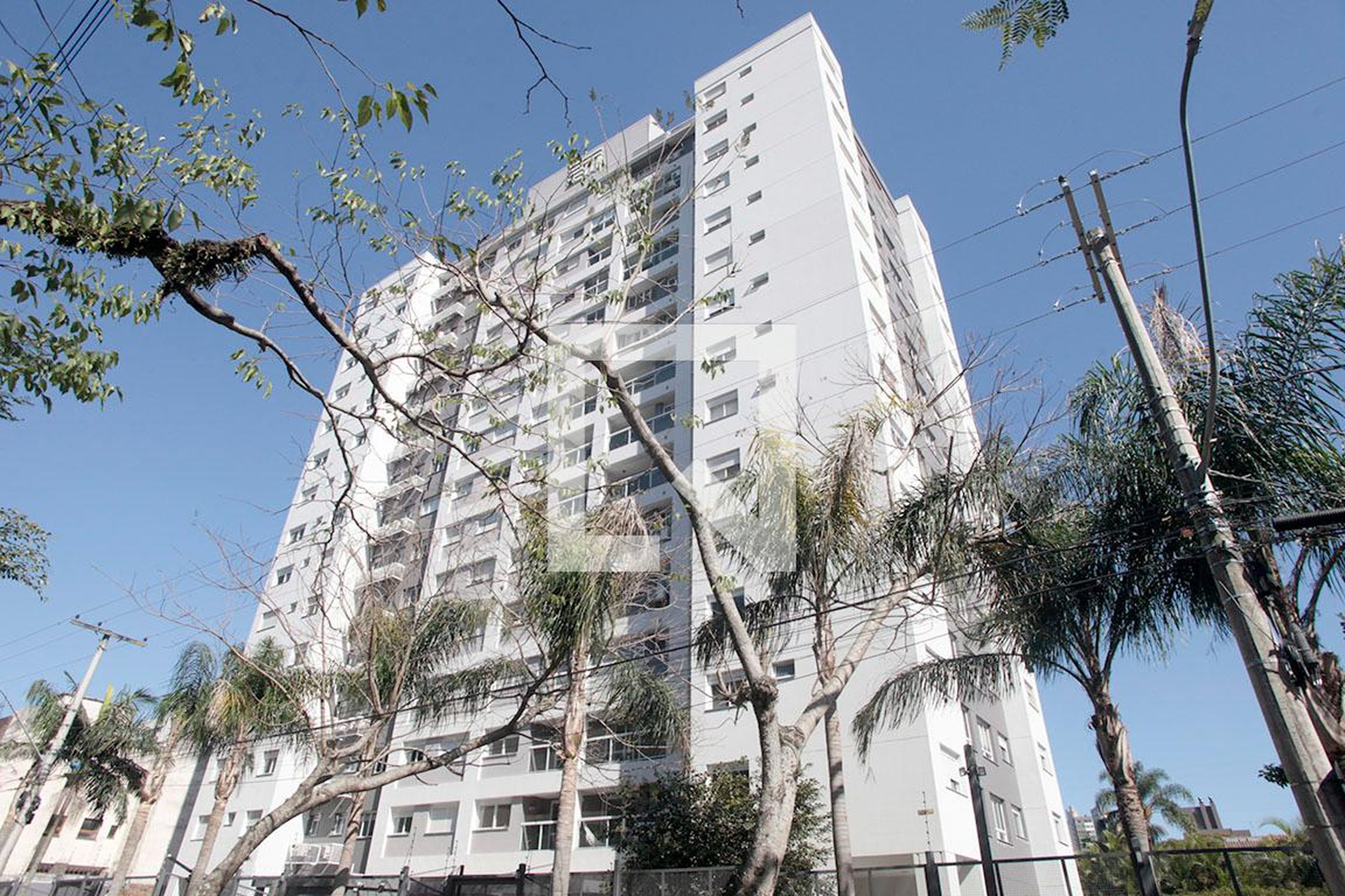 Fachada Condomínio Simple