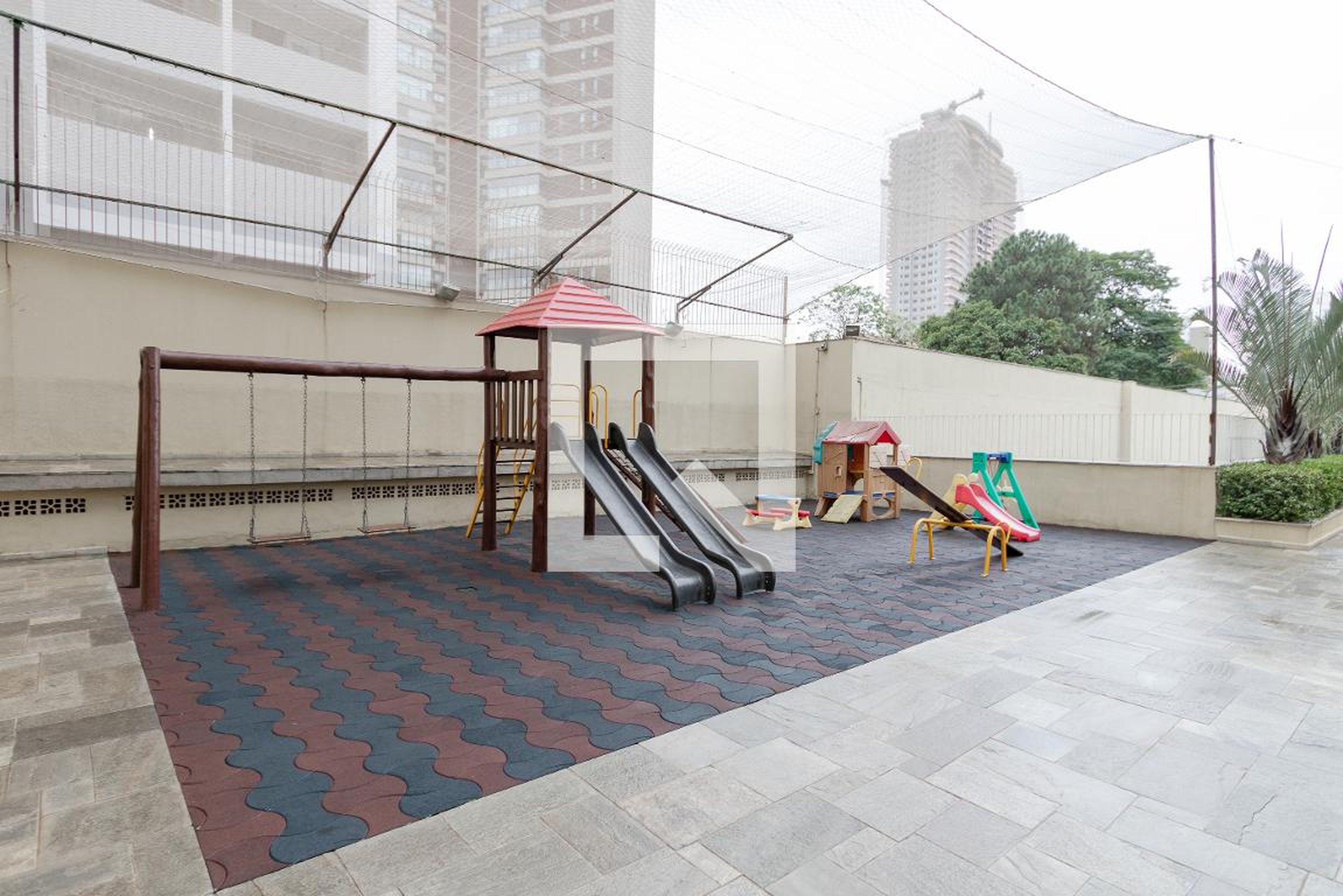 Playground - Palais Delysees