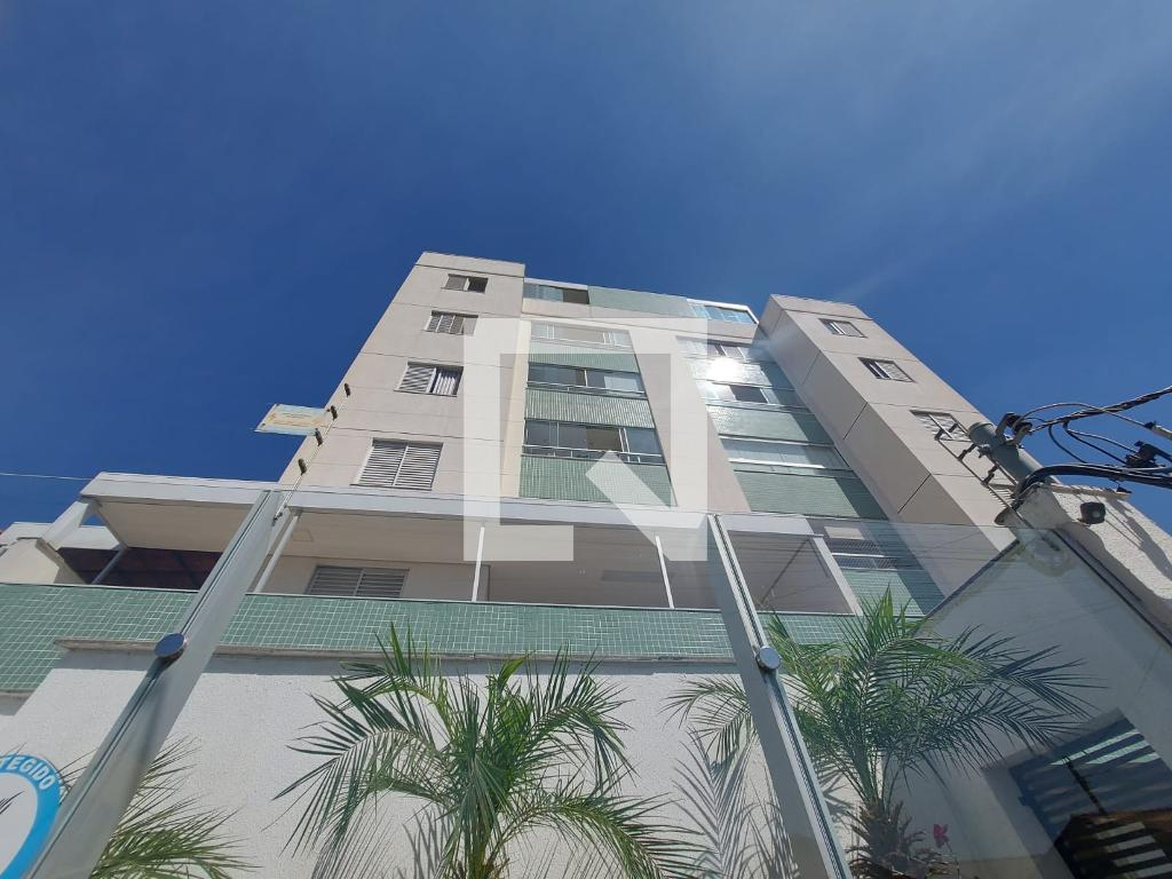 Fachada Condomínio em Rua Antônio Alves Costa, 313