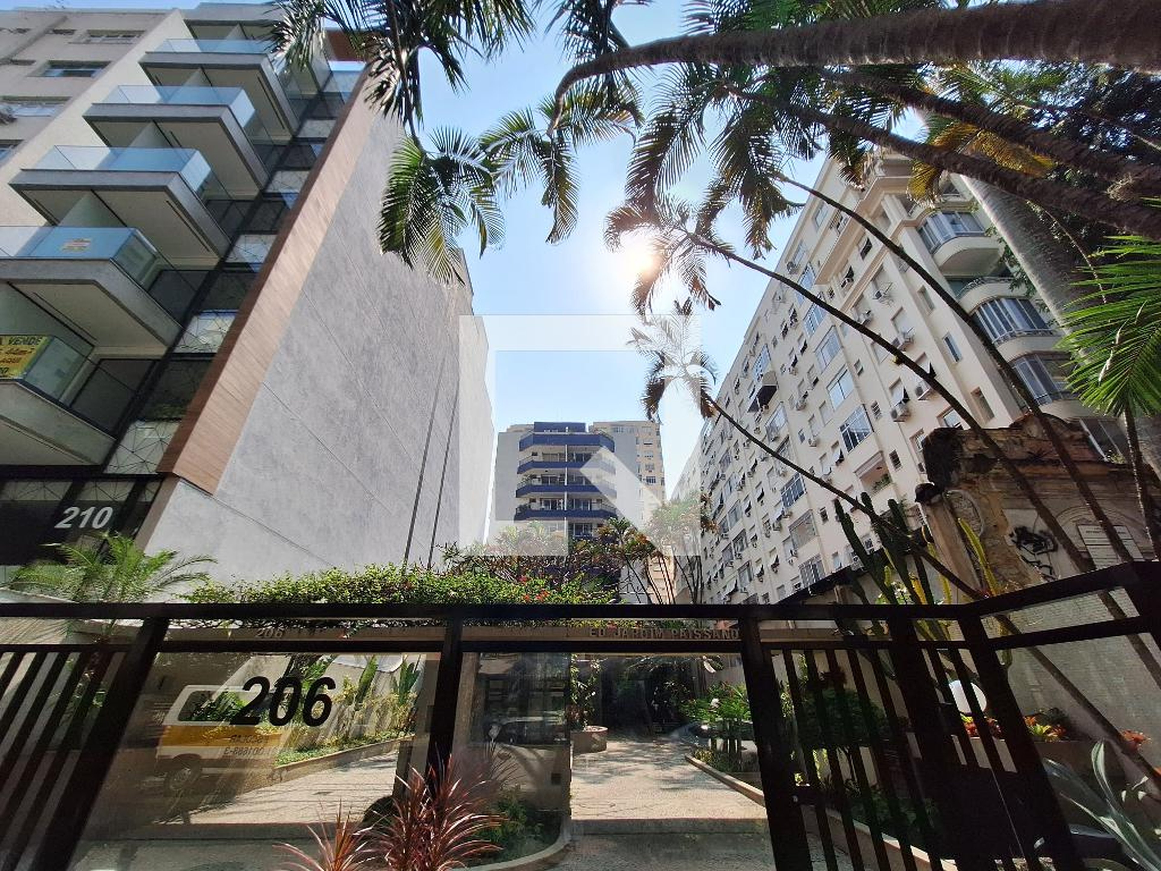 Fachada Condomínio em Rua Paissandu, 206