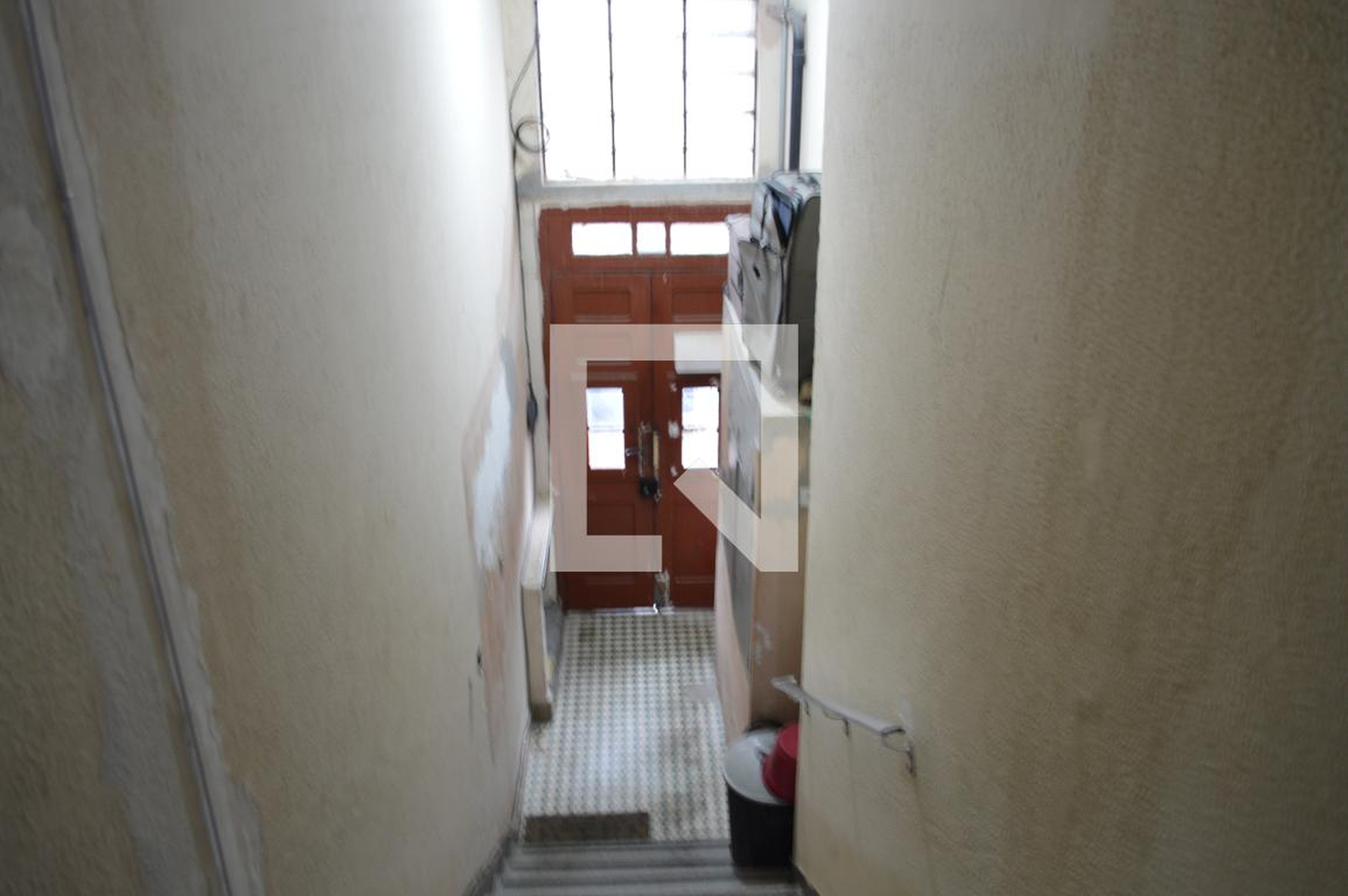 Entrada Condomínio em Rua Correia Salgado, 635