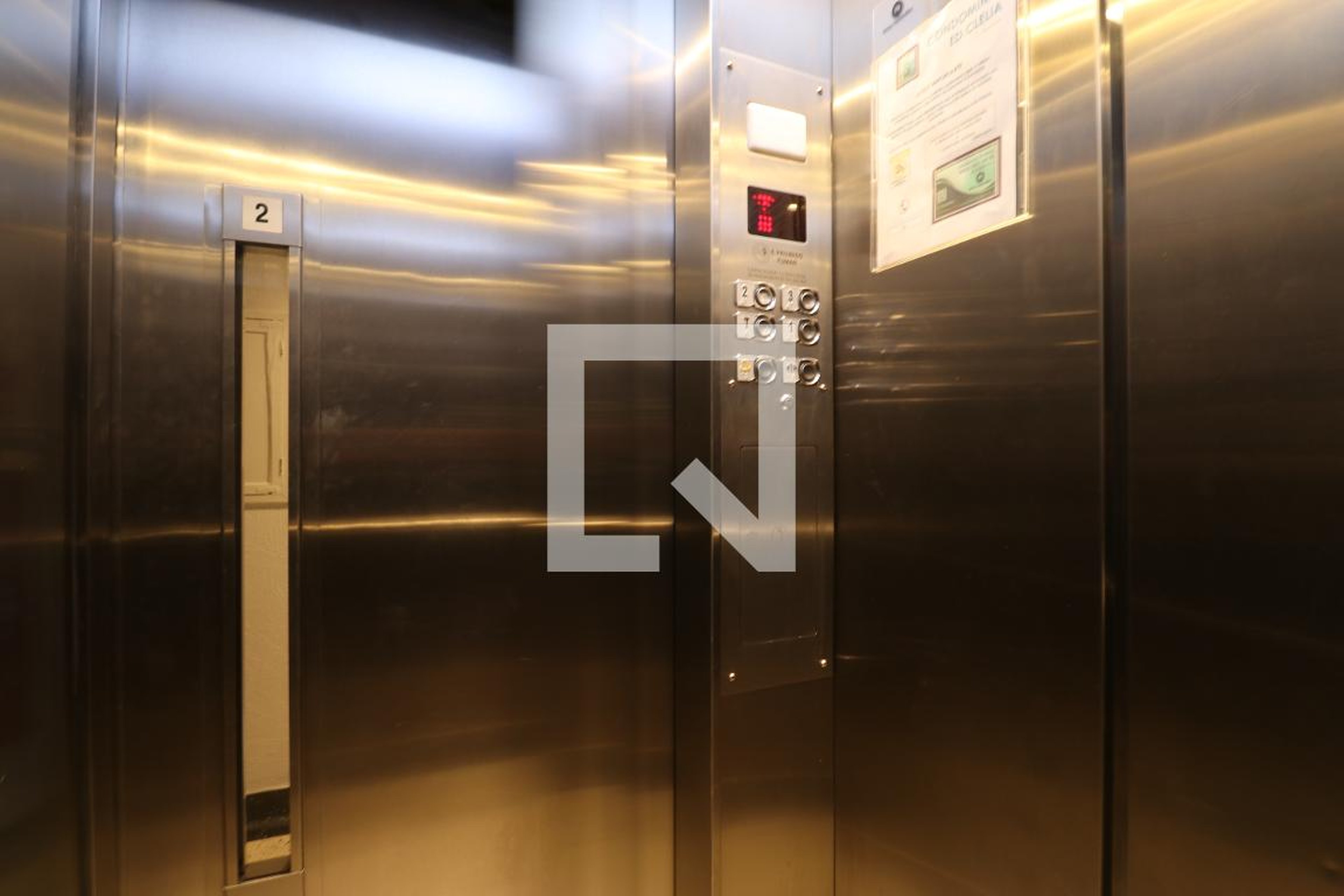 elevador - Edifício Clelia