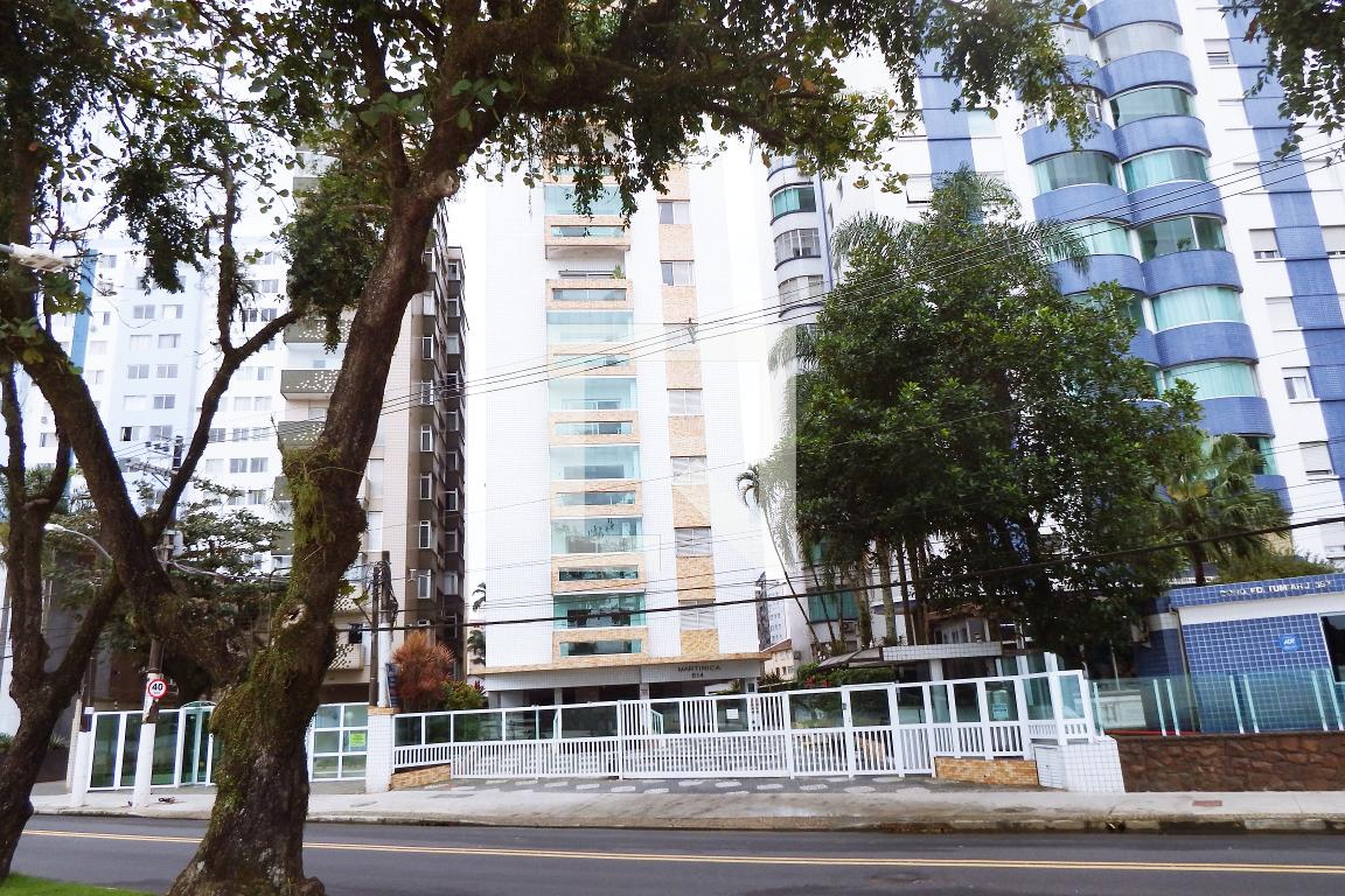 Fachada do Prédio Condomínio Martinica