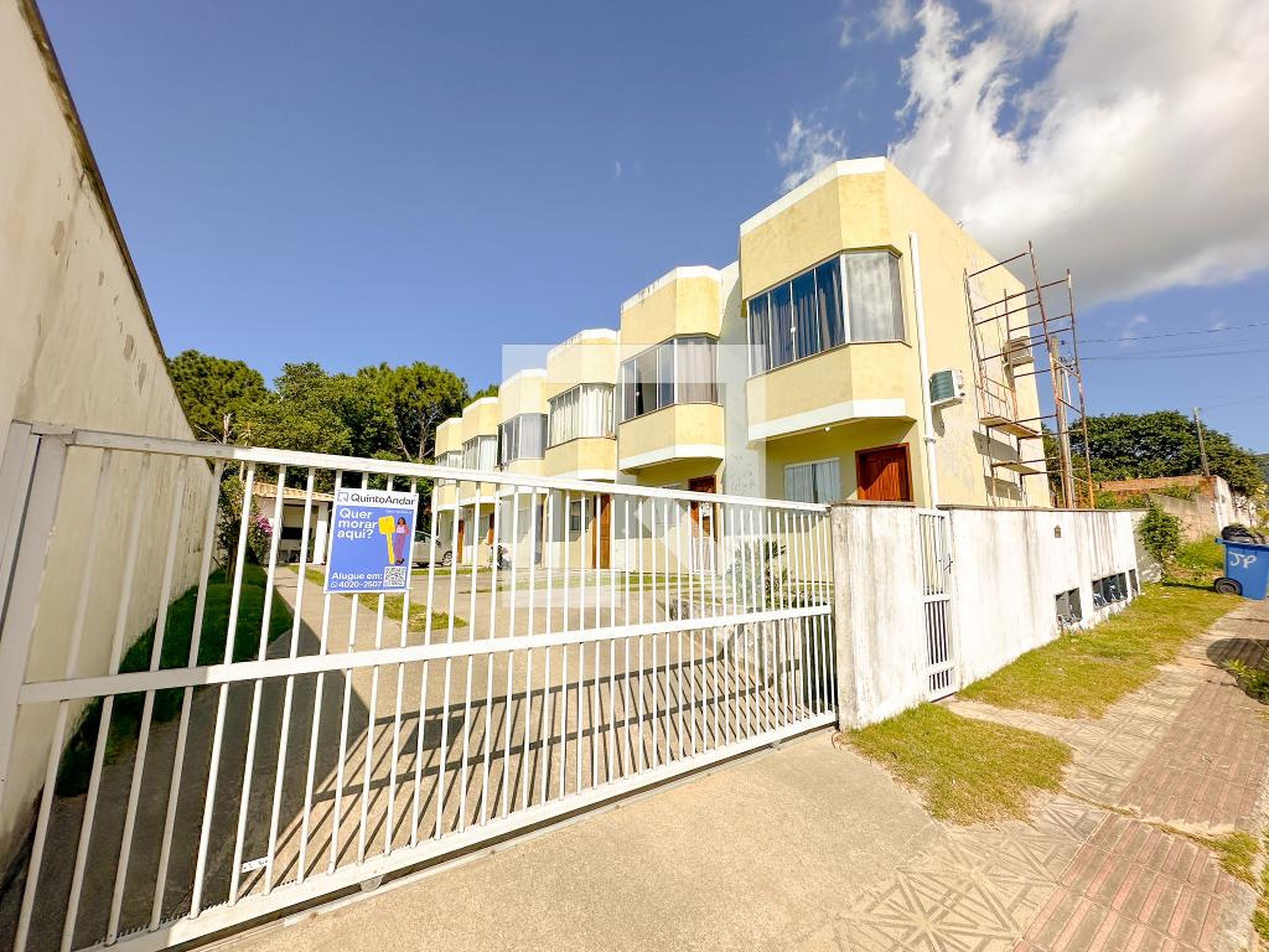 Fachada Condomínio em Servidão Portugália, 32