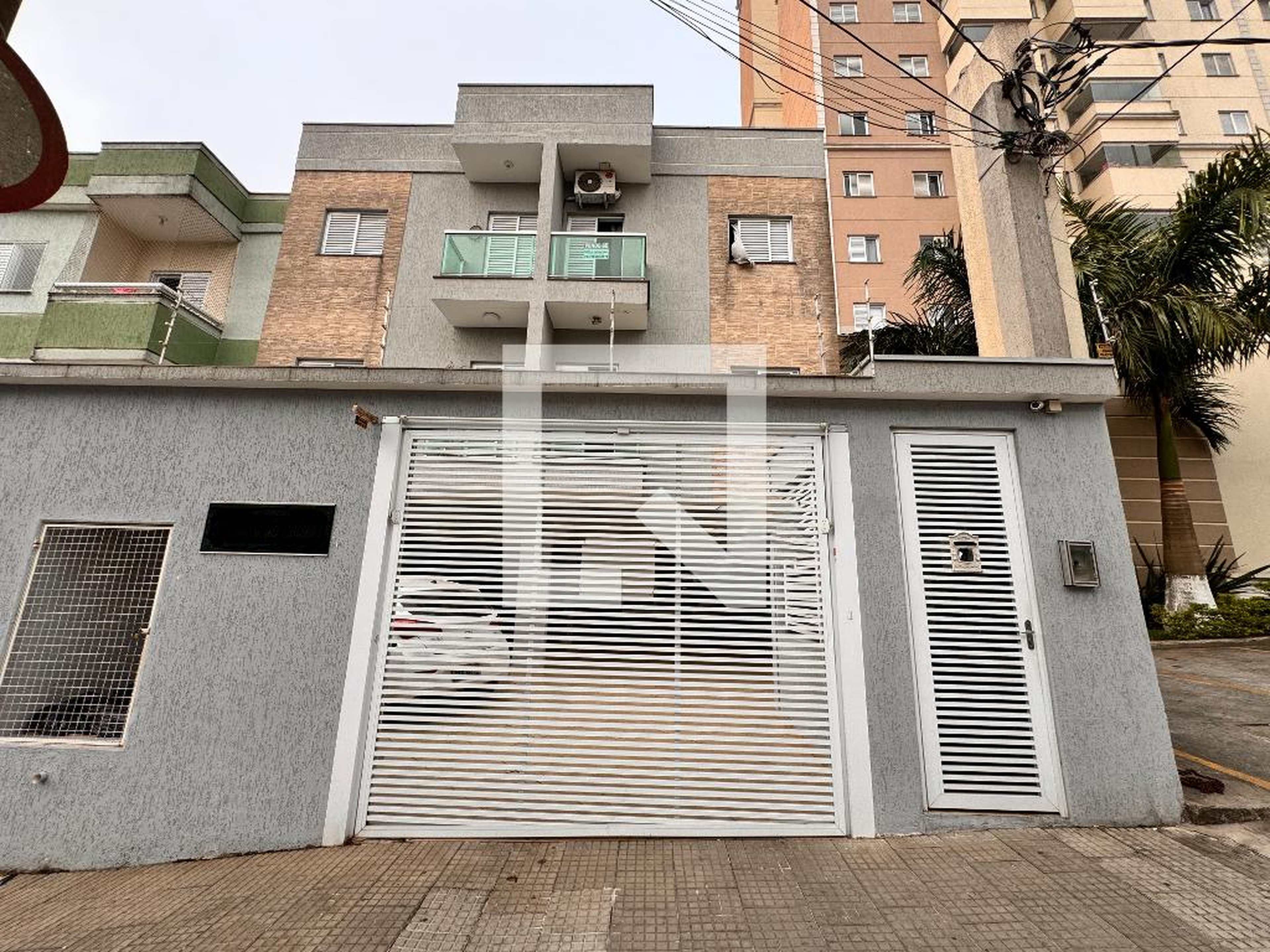 Fachada Condomínio em Avenida Queirós Filho, 1041