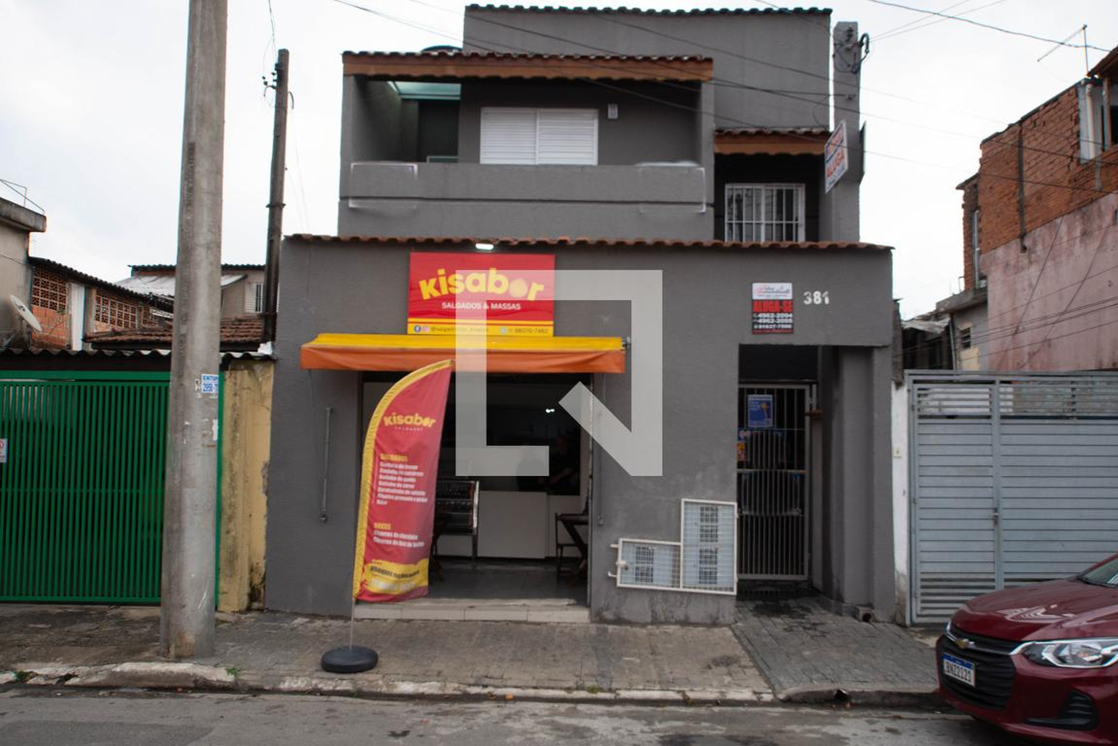 Fachada Condomínio em Rua Humberto Brochini, 381