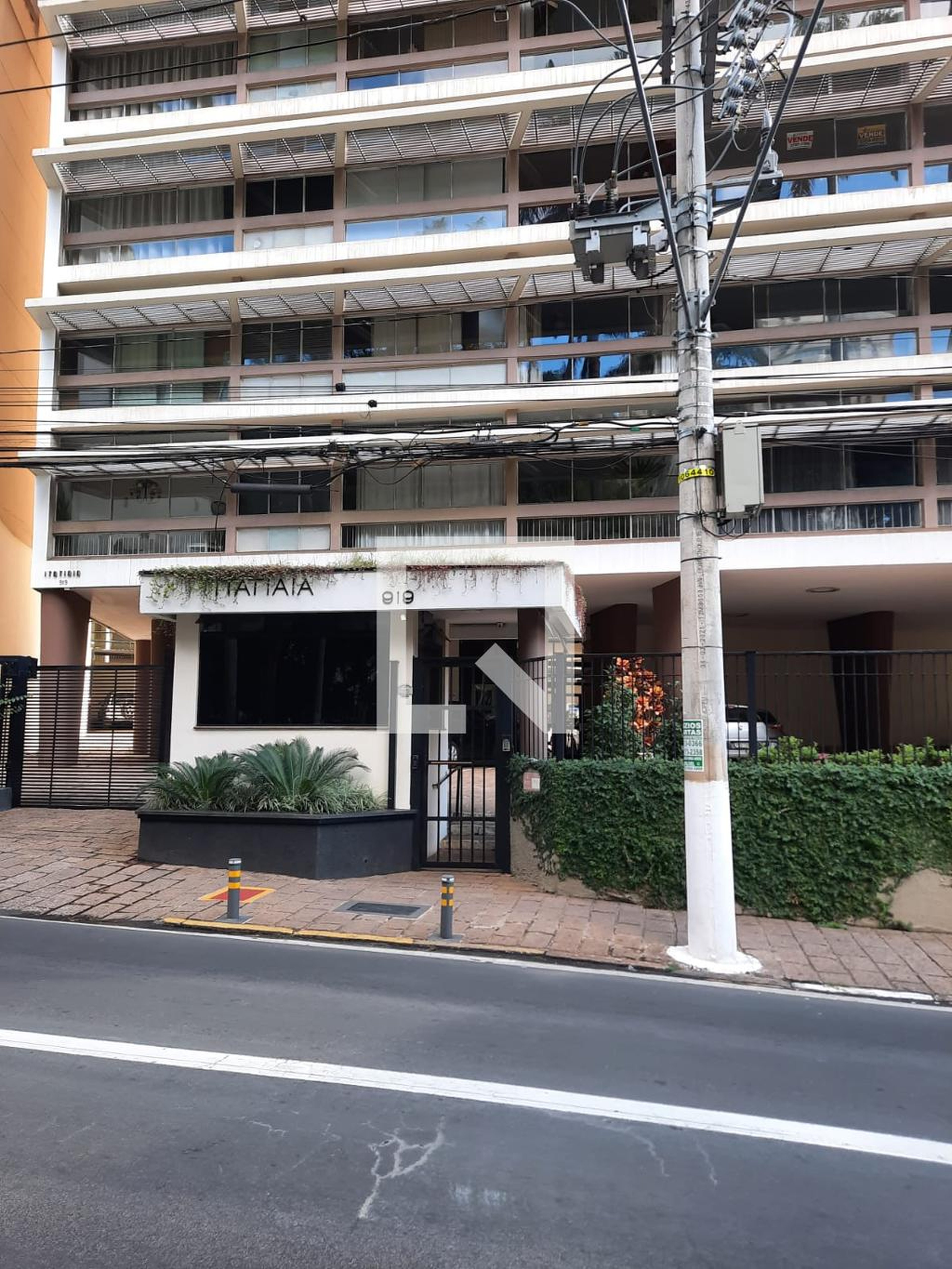 Fachada do Prédio Condomínio em Rua Irmã Serafina, 919