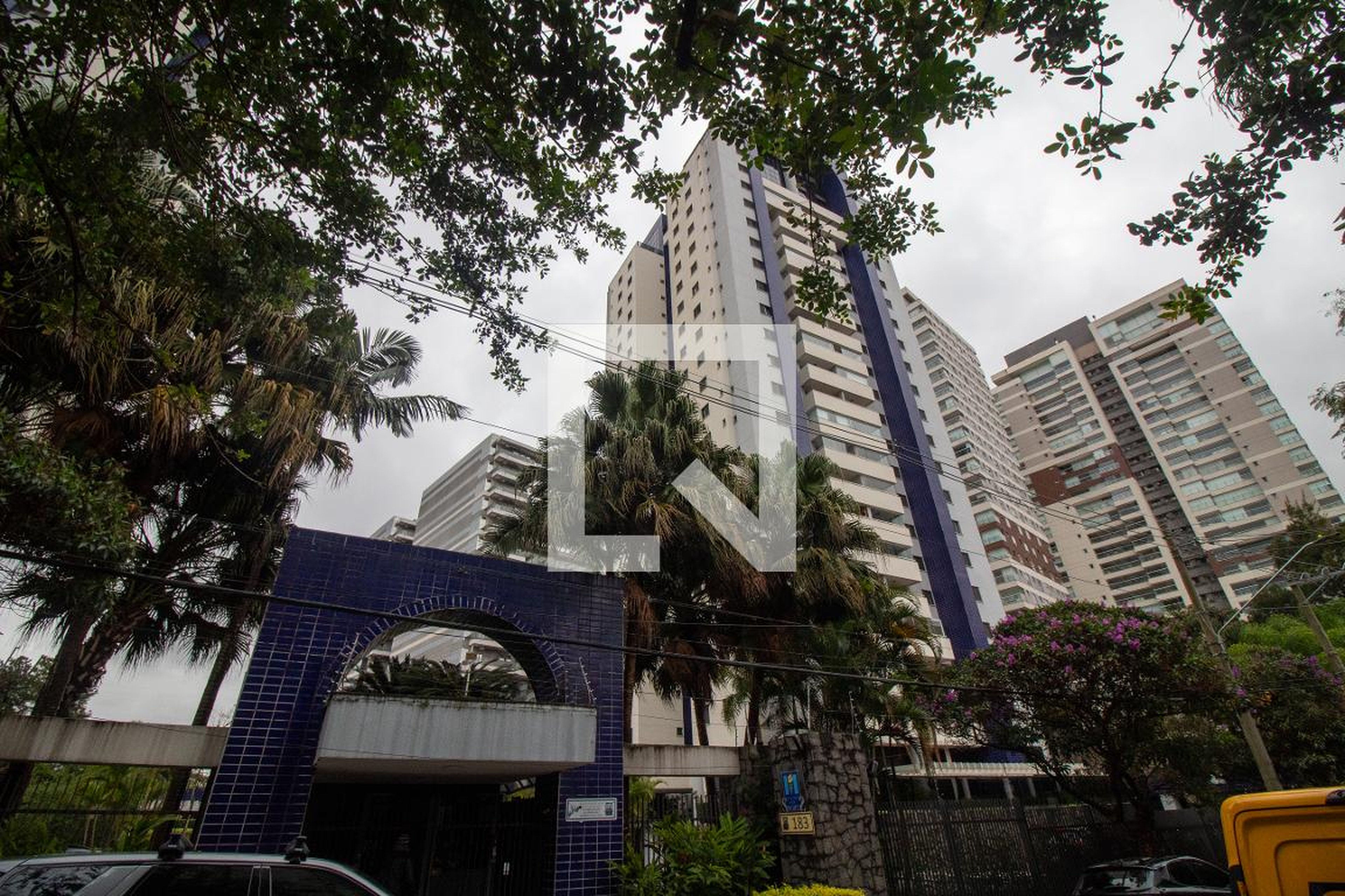 Fachada do Prédio Condomínio Palais DES Sports