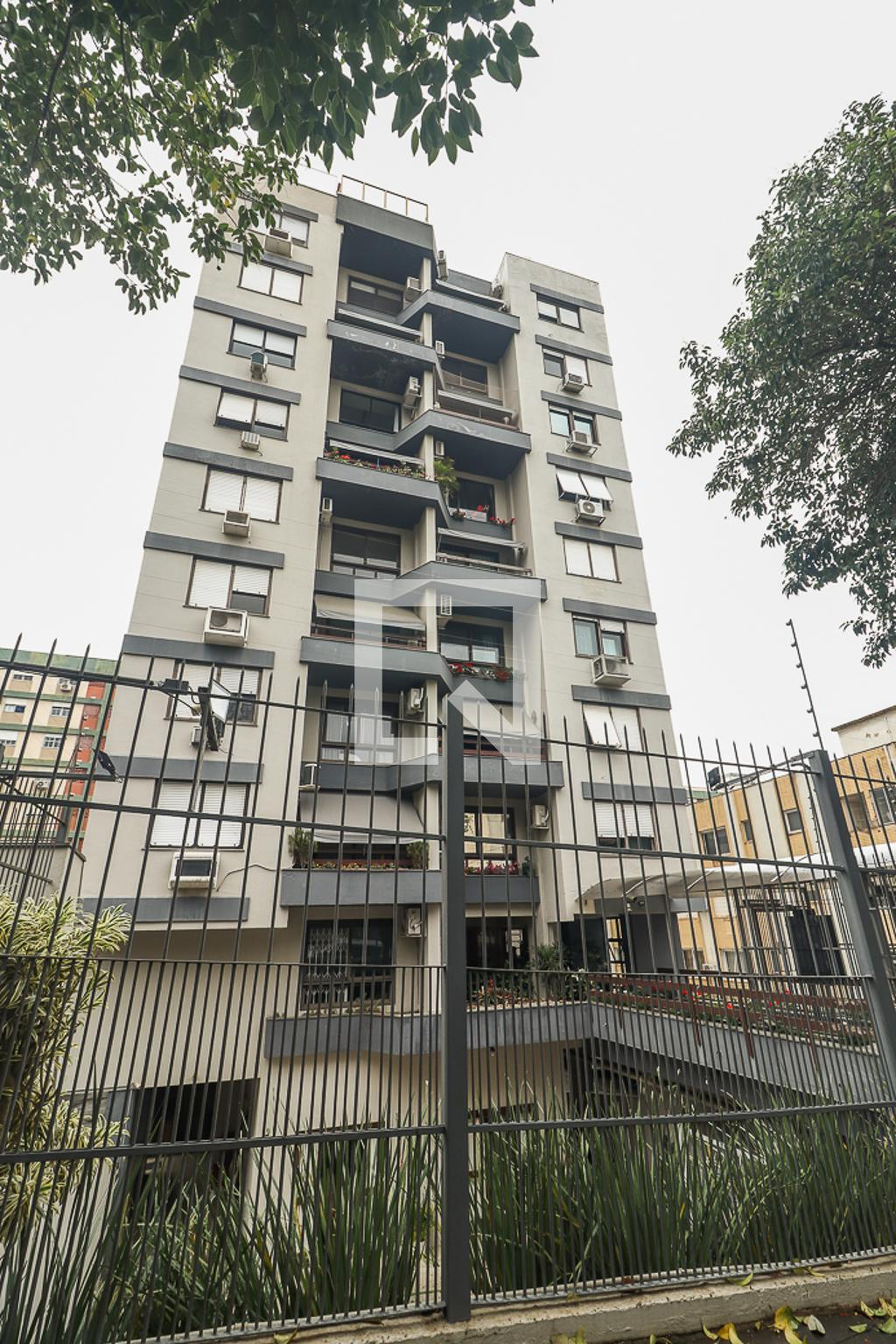 Fachada Condomínio em Rua Guilherme Alves, 60