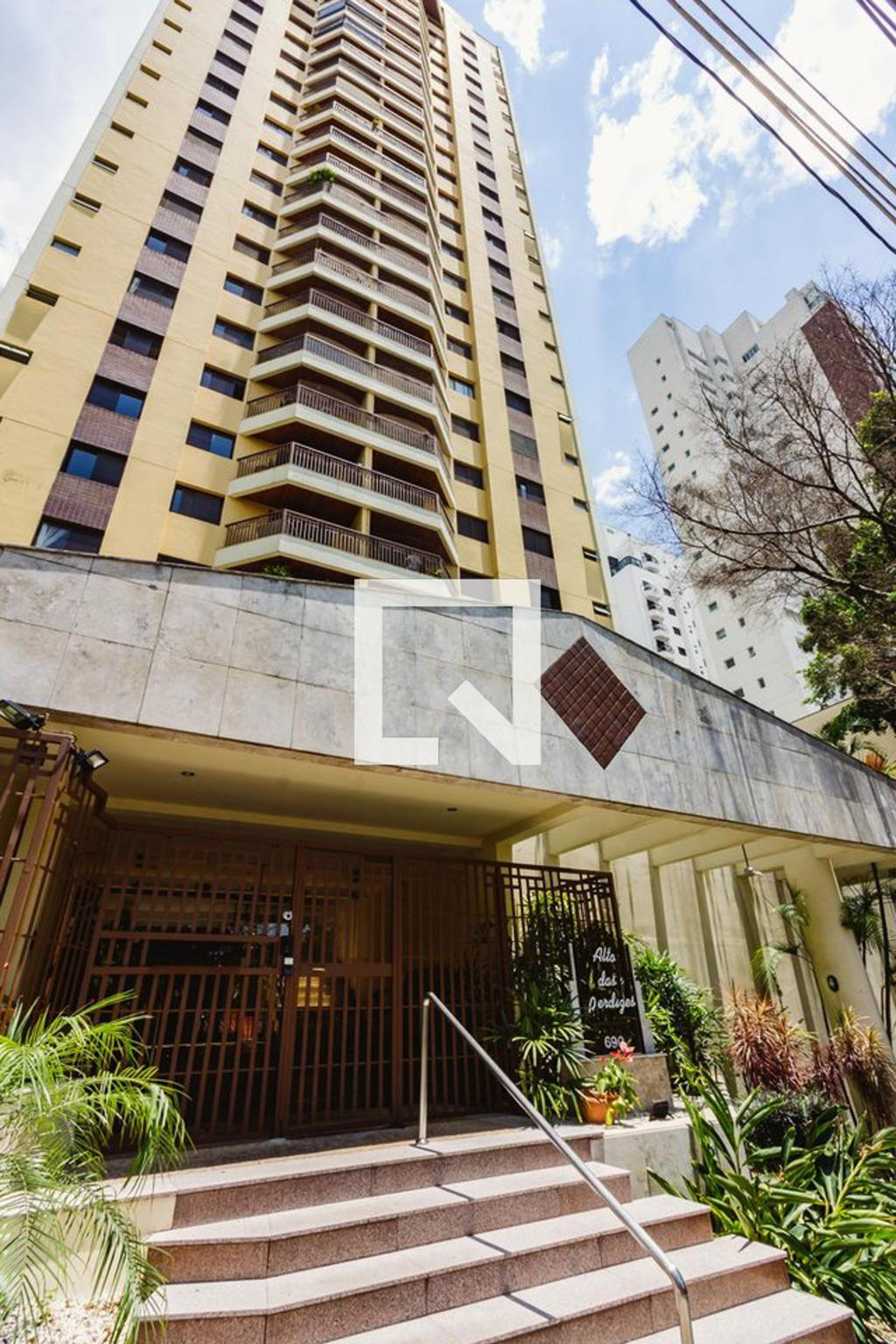 Fachada Condomínio Alto das Perdizes