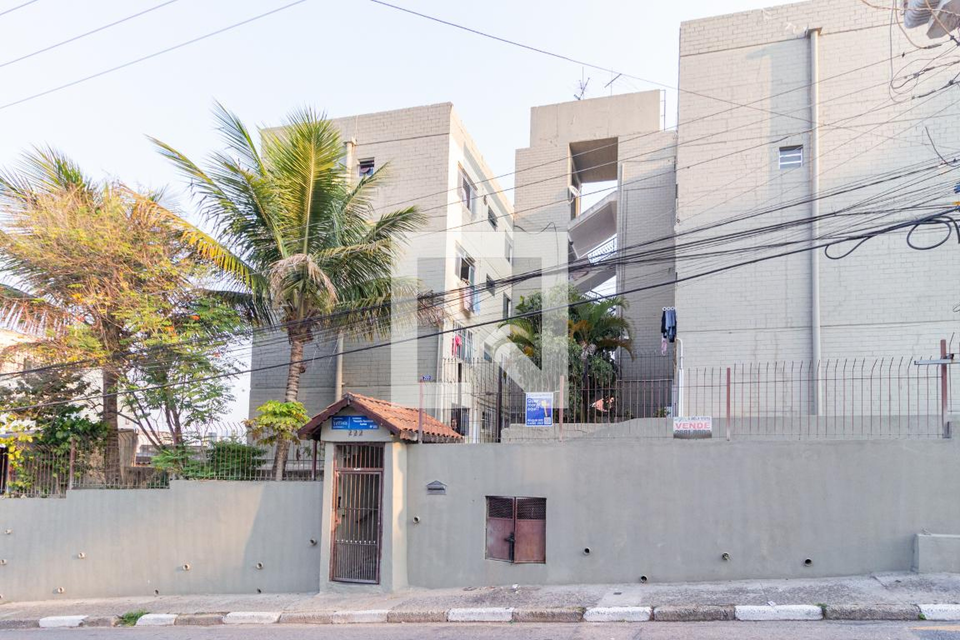 Fachada Condomínio em Rua Campo Grande, 222