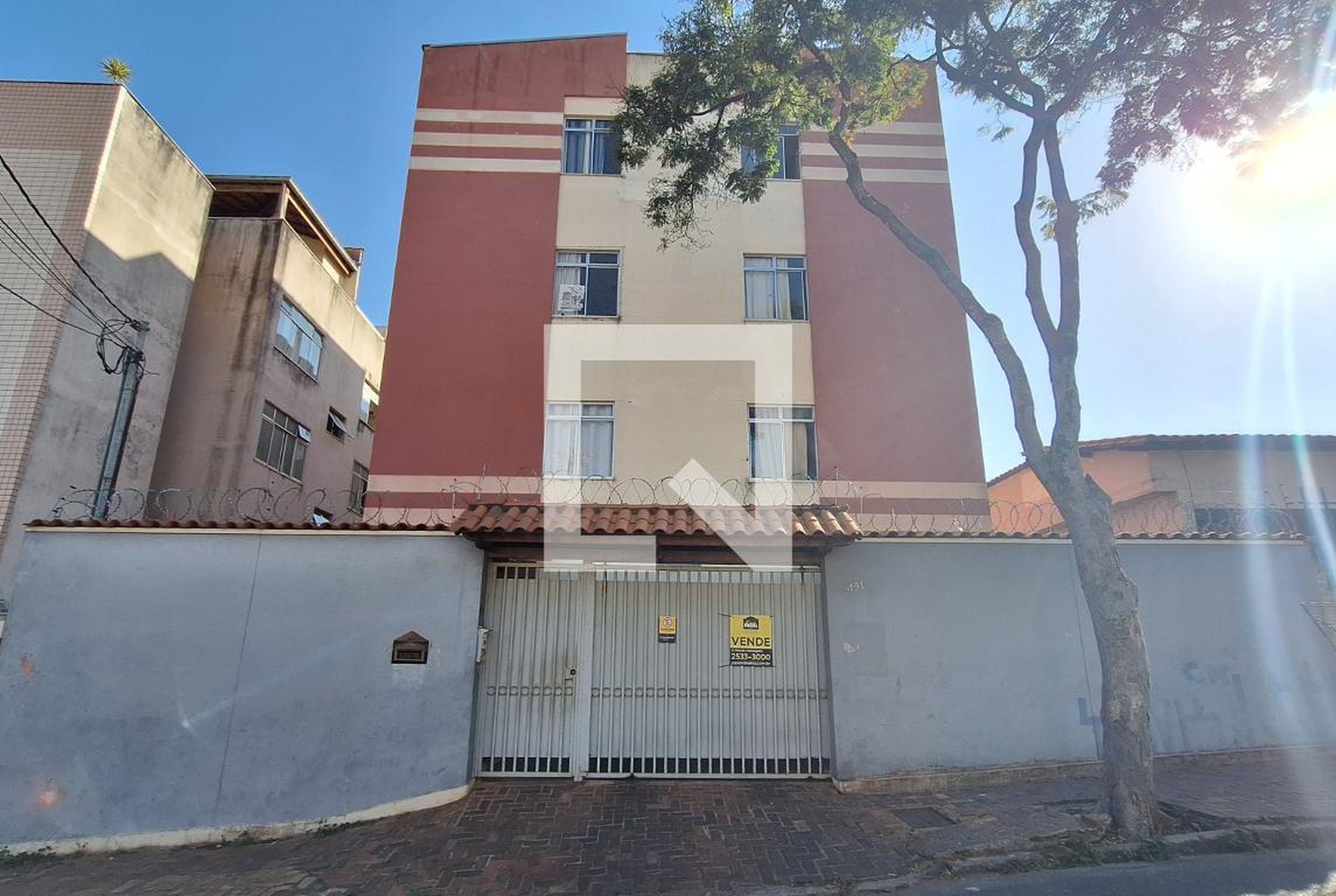 Fachada Condomínio em Rua dos Xavantes, 491