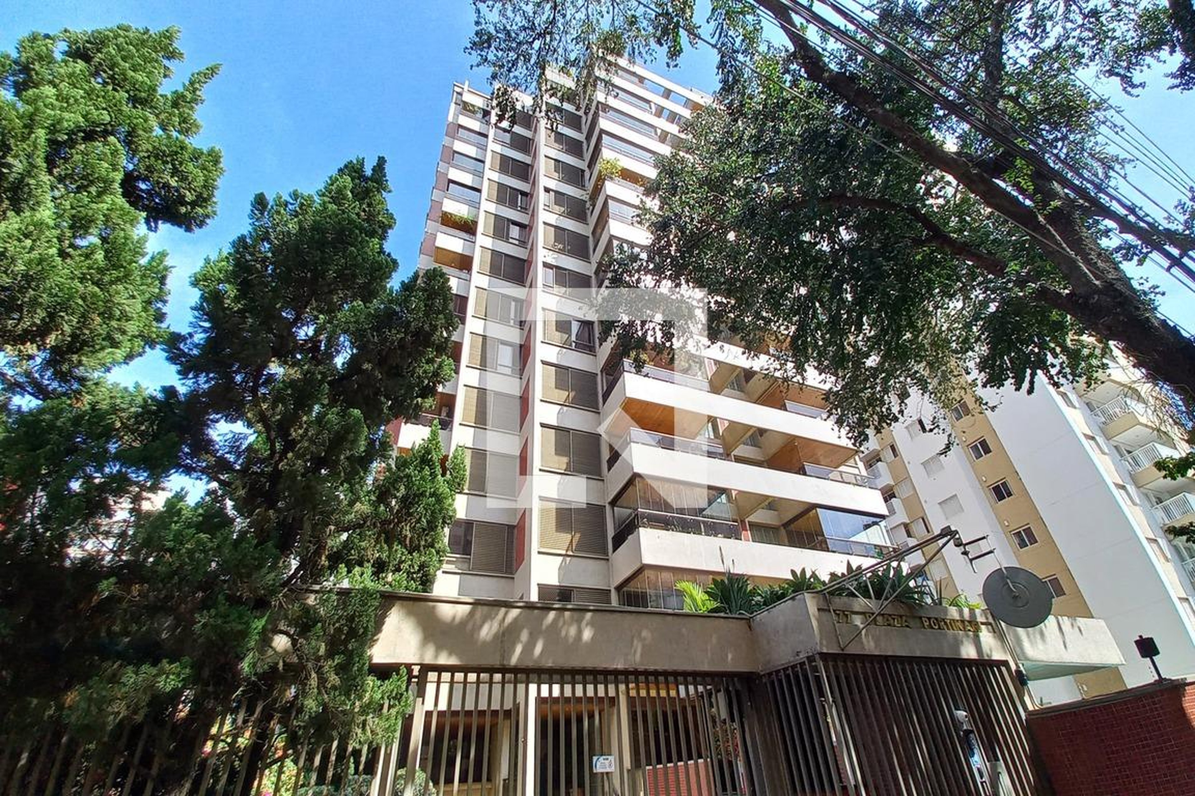 Fachada do Prédio Condomínio em Rua Doutor José Teodoro de Lima, 77