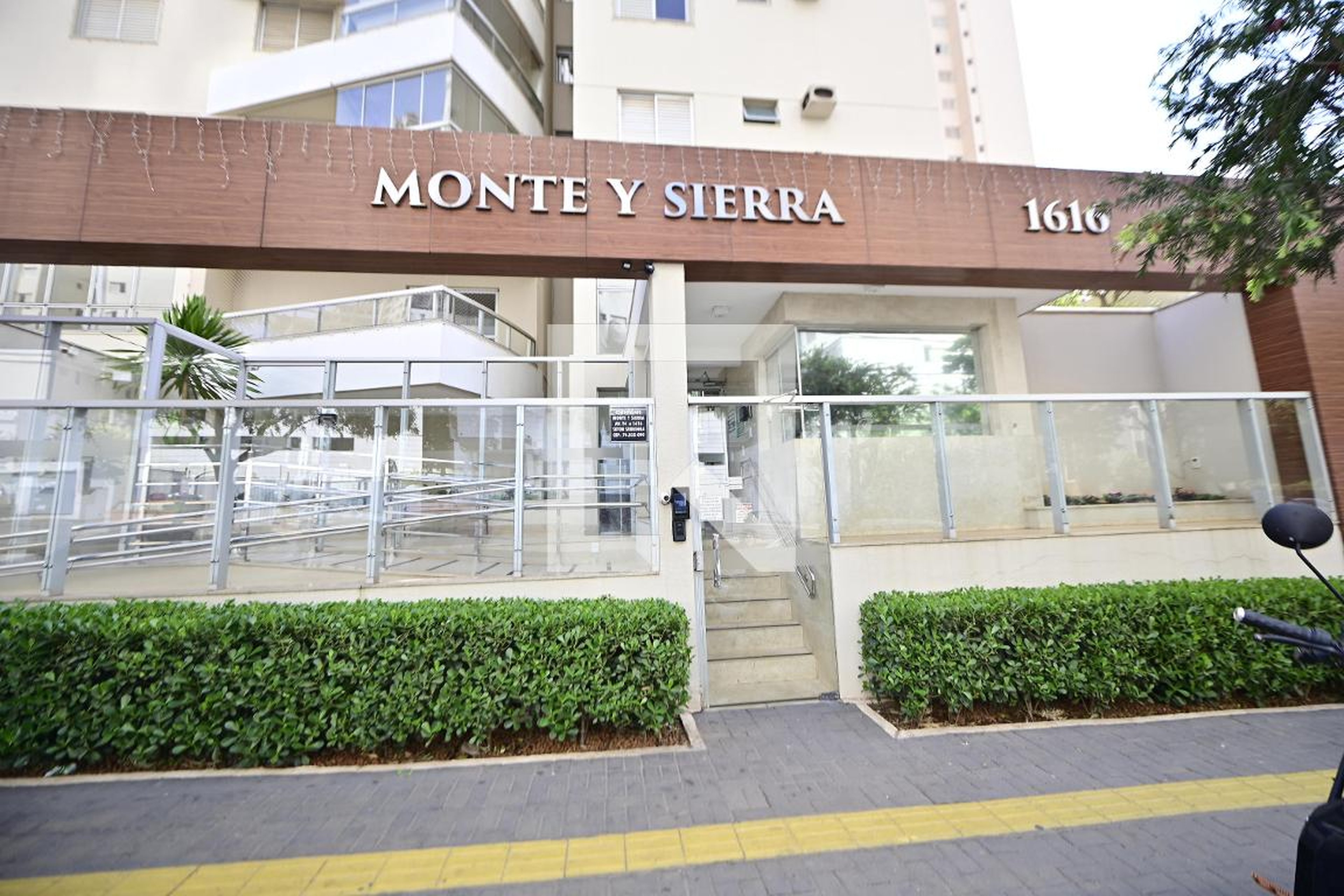 Fachada Condomínio Monte Y Sierra  Torre Sierra Azul