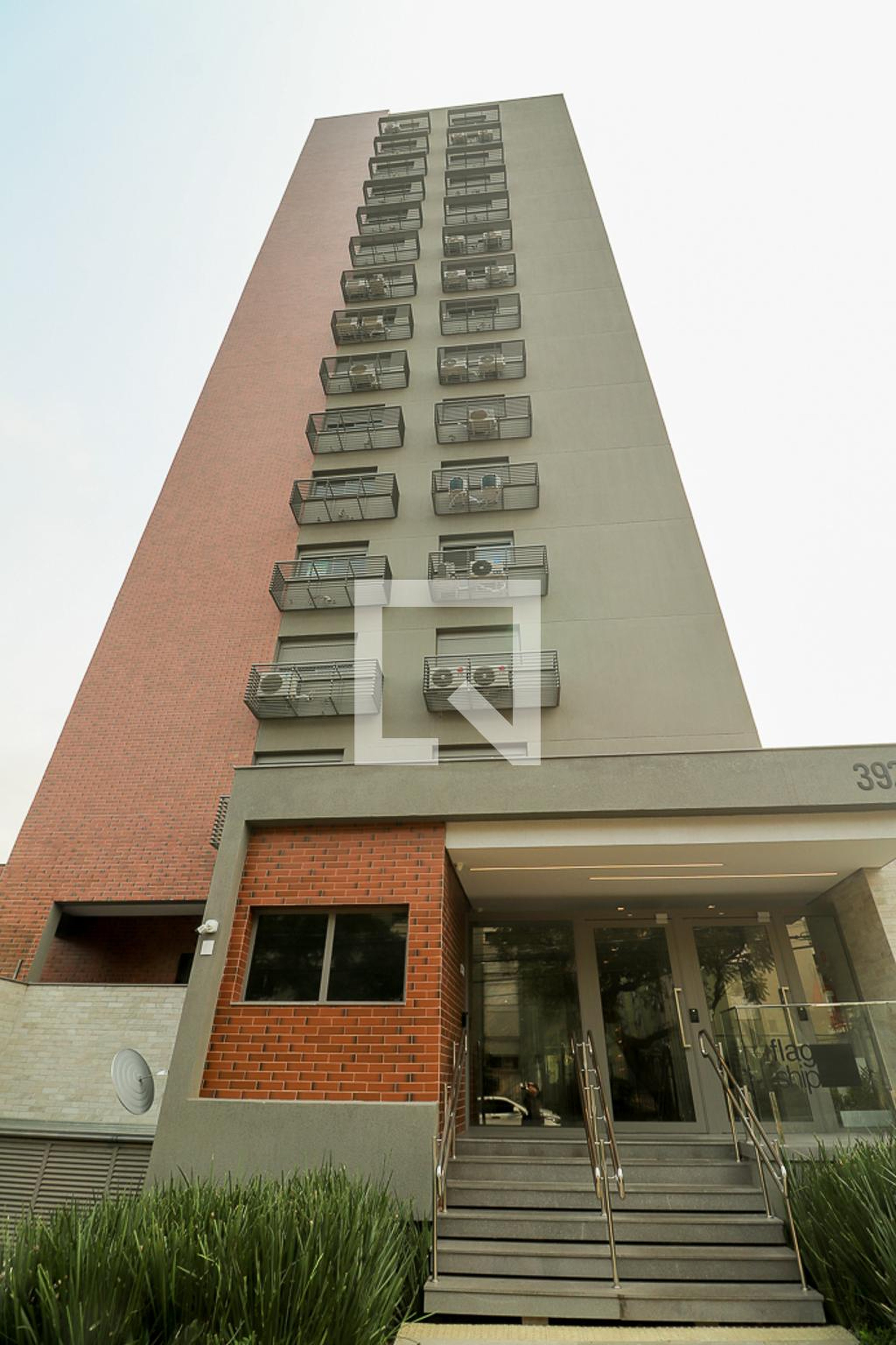 Fachada Condomínio em Rua Cipó, 62