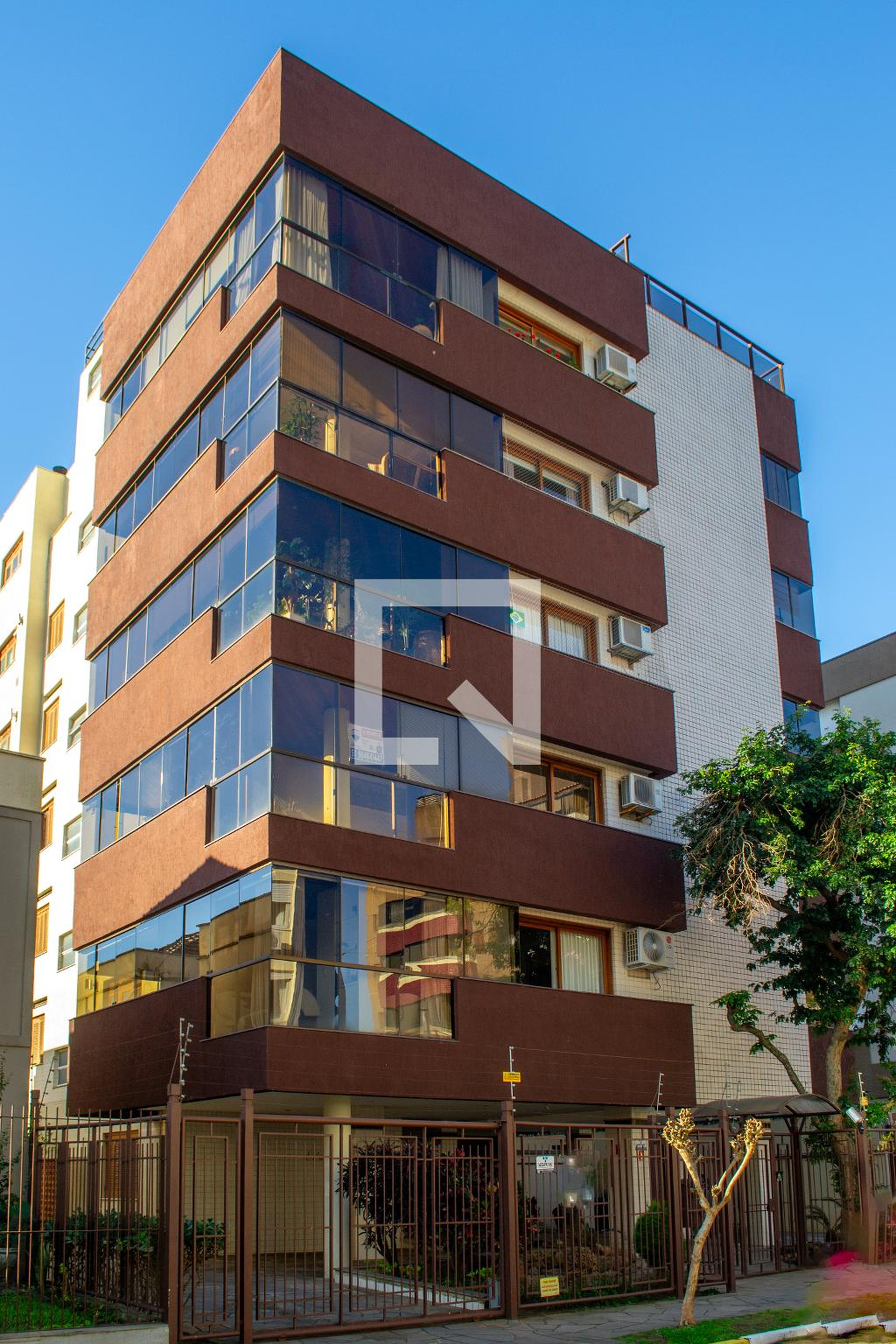 Fachada Condomínio em Rua José Francisco Duarte Júnior, 52