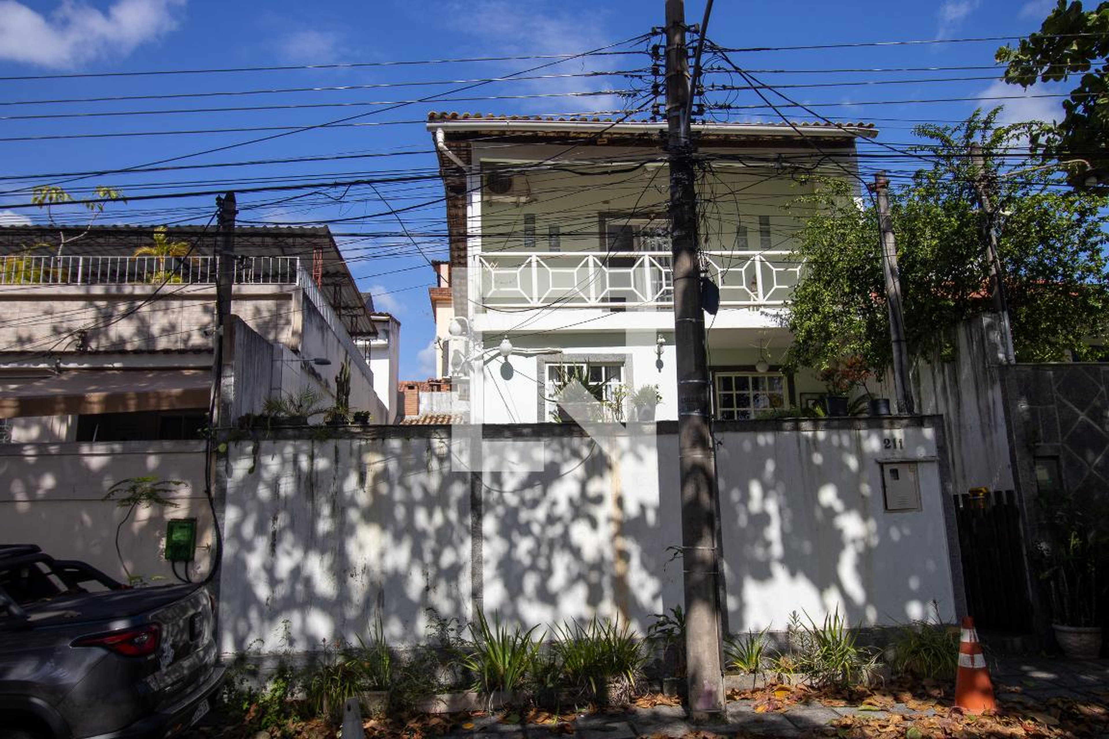 Fachada Condomínio em Rua Mariluz, 211