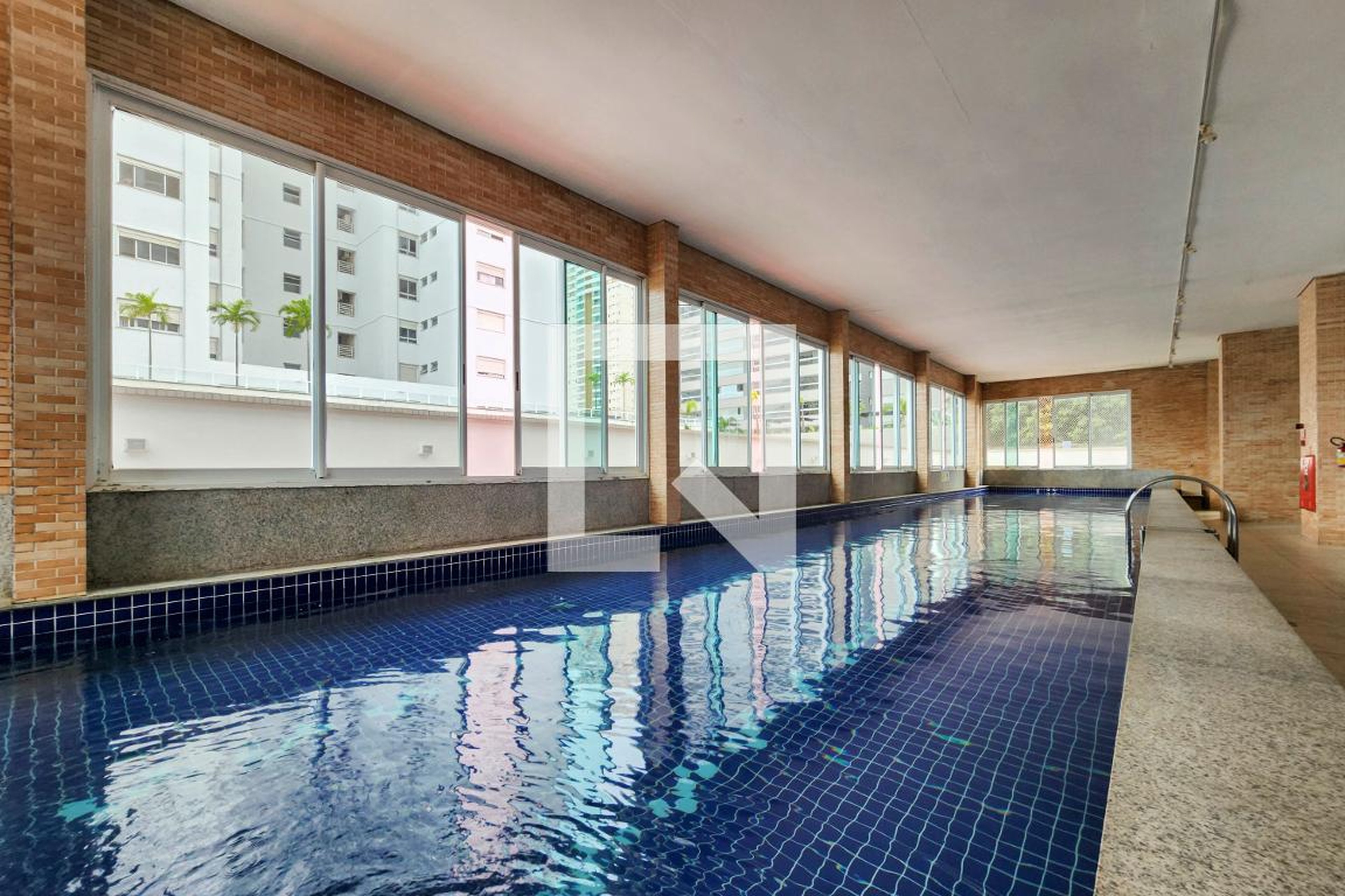 Piscina coberta - La Musique Resort Residence