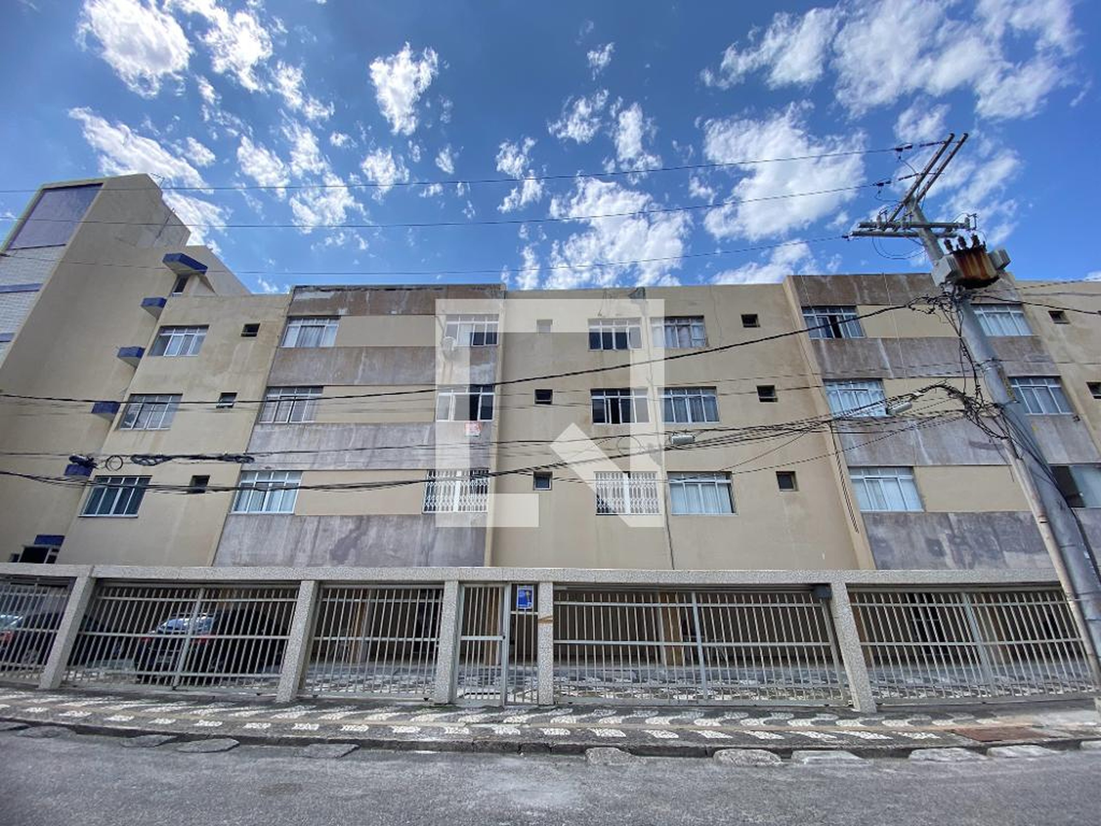 Fachada Condomínio em Rua Rio de Janeiro, 156