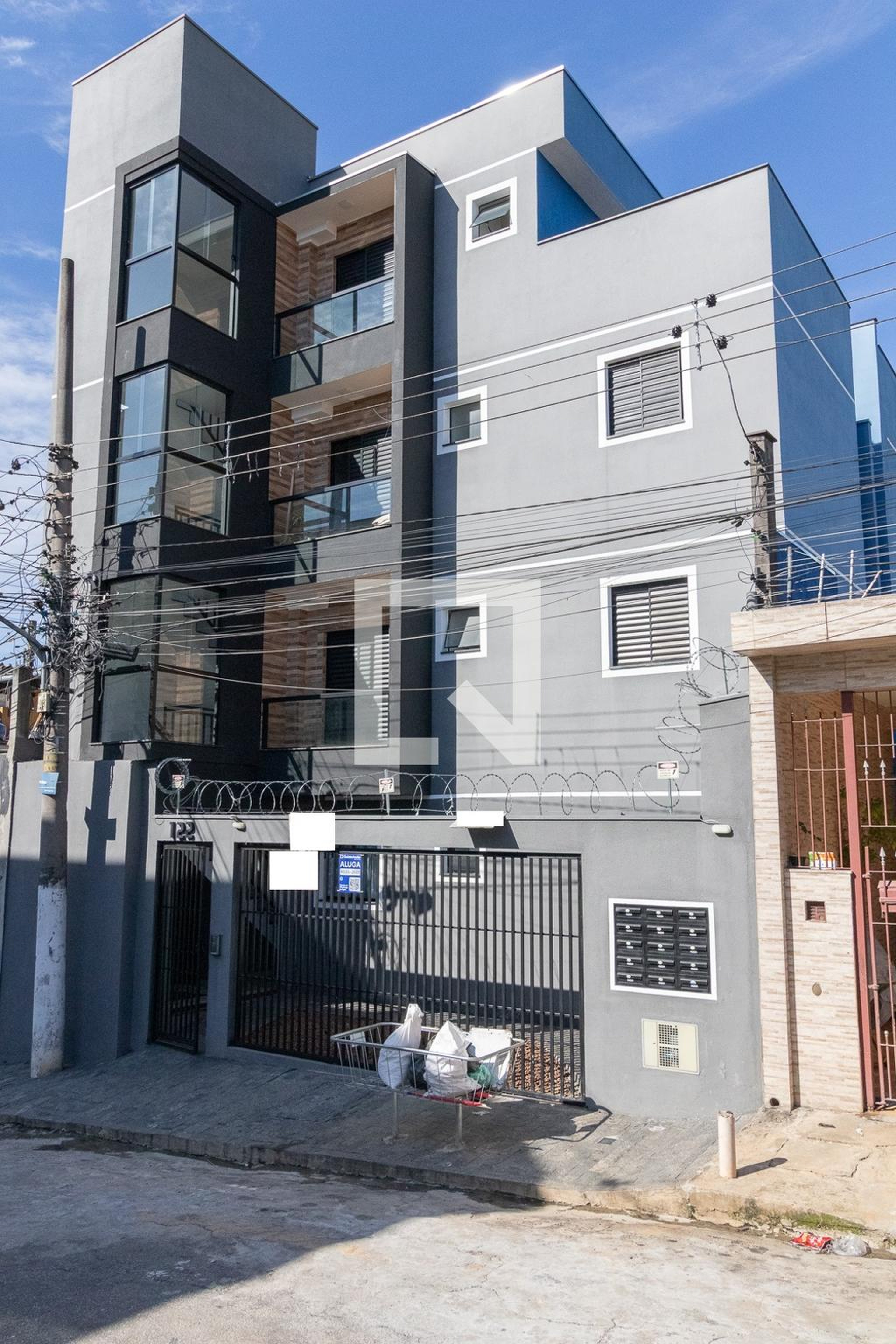 Fachada Condomínio em Rua Antônio Mann, 122