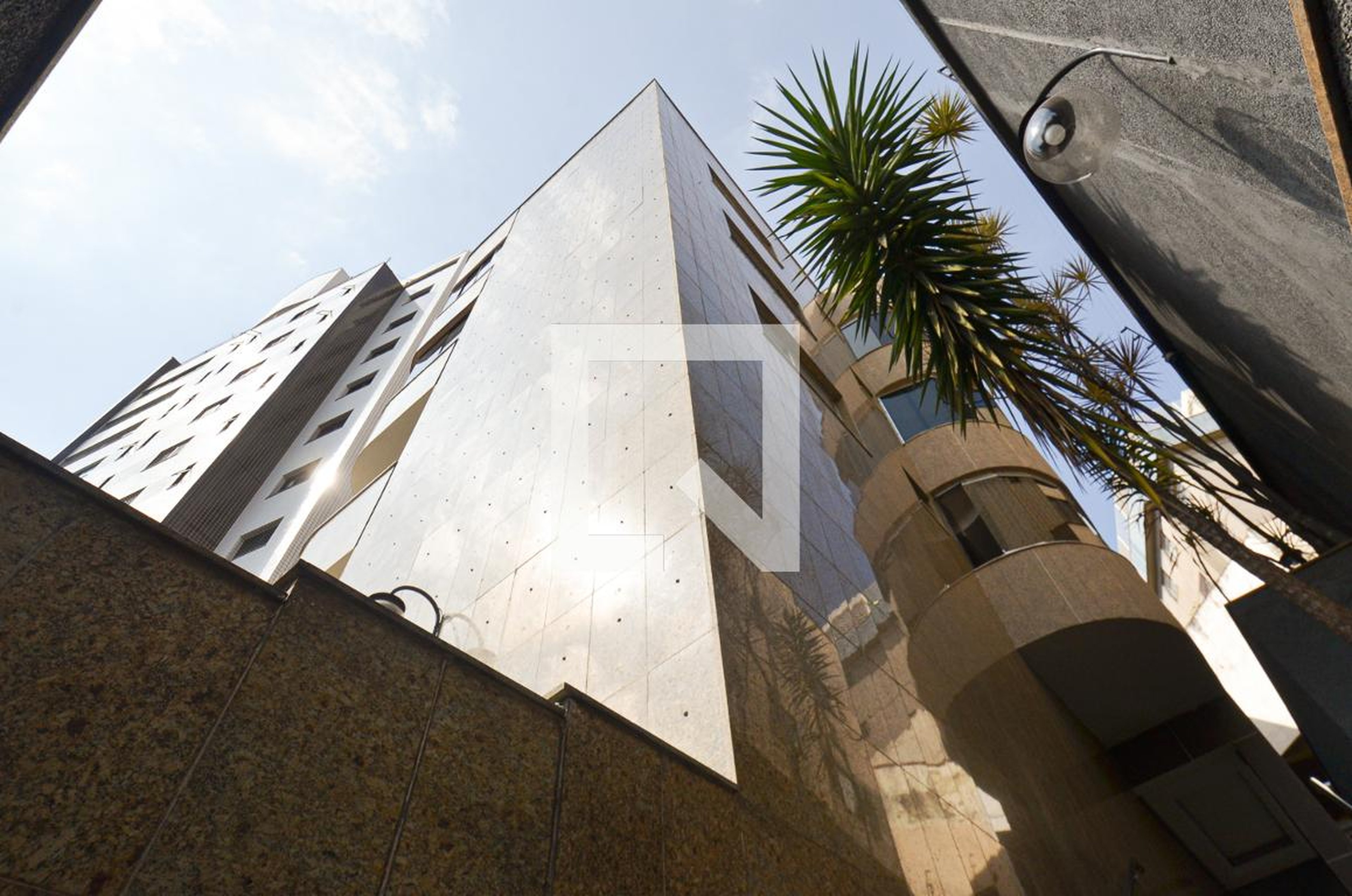 Fachada Condomínio em Rua Ana de Carvalho Silveira, 170