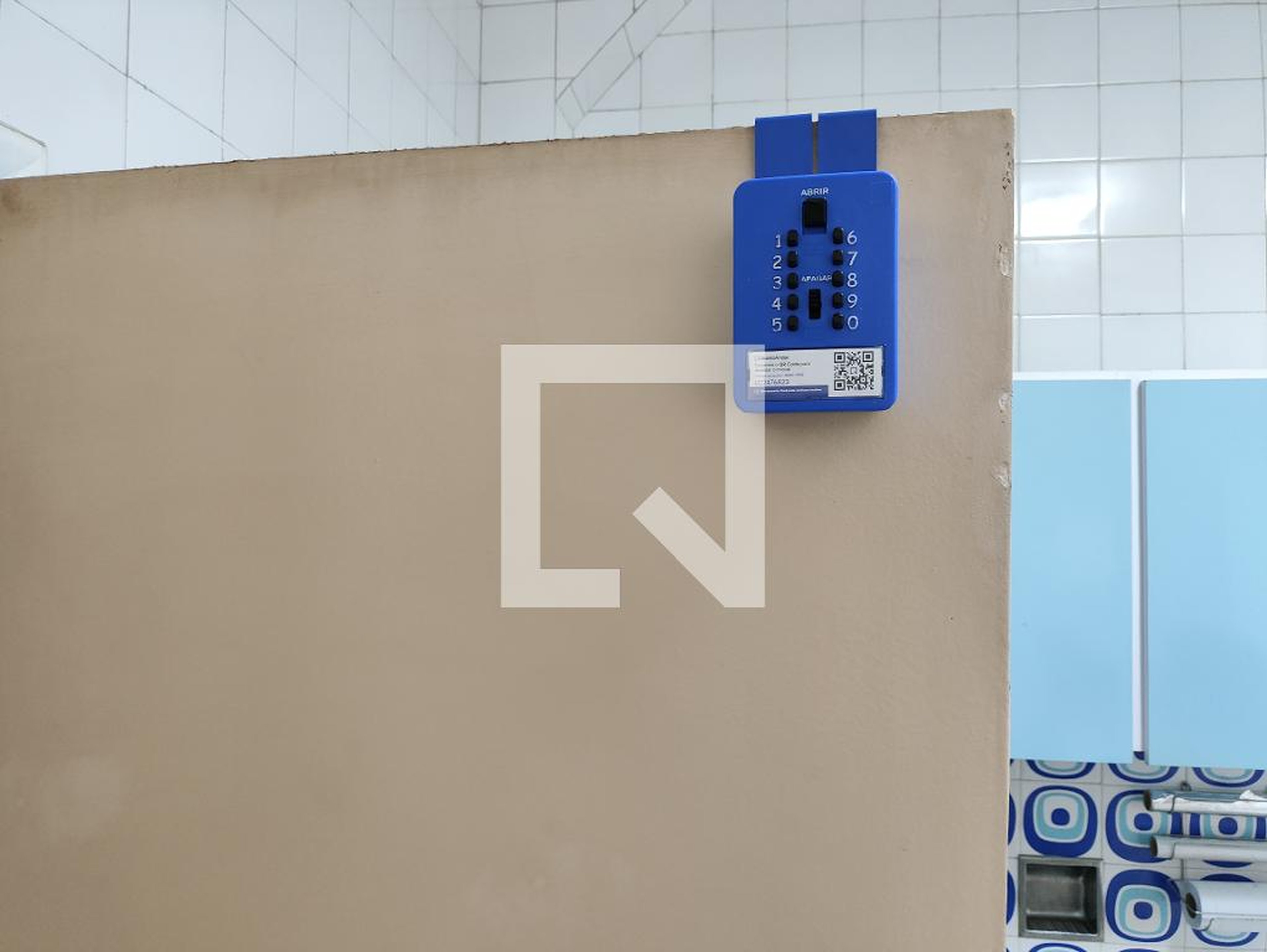 Entrada Edificio Mira Serra