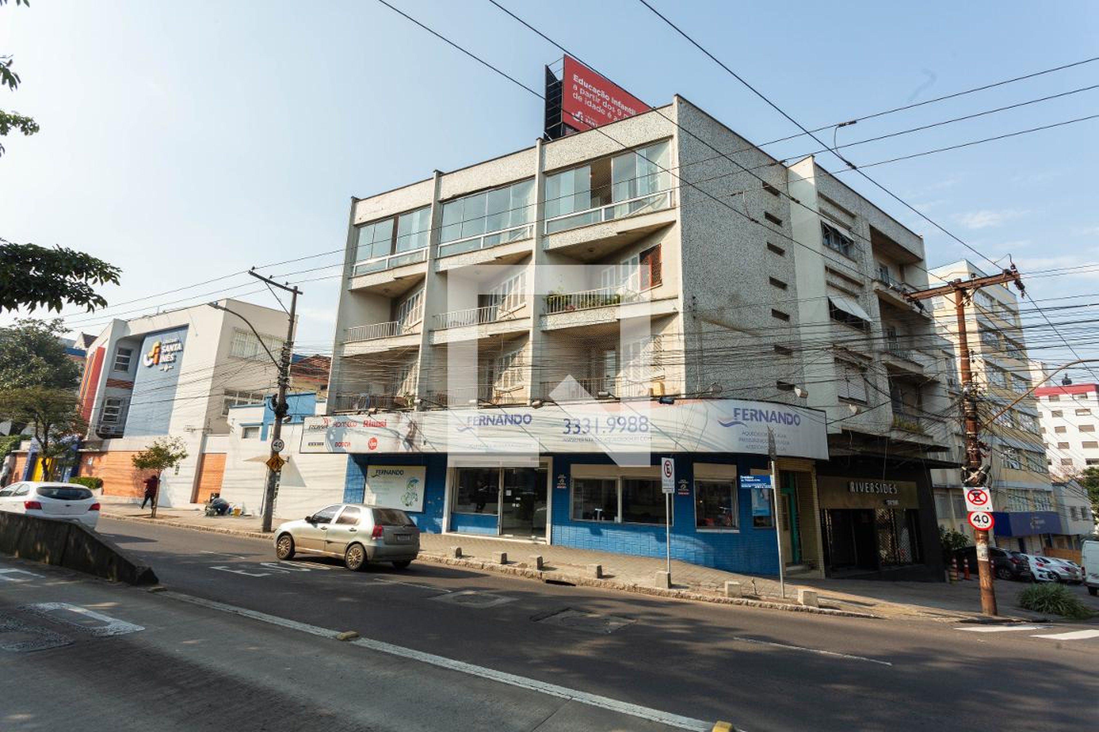 Fachada do Prédio Condomínio em Rua Barão do Amazonas, 6