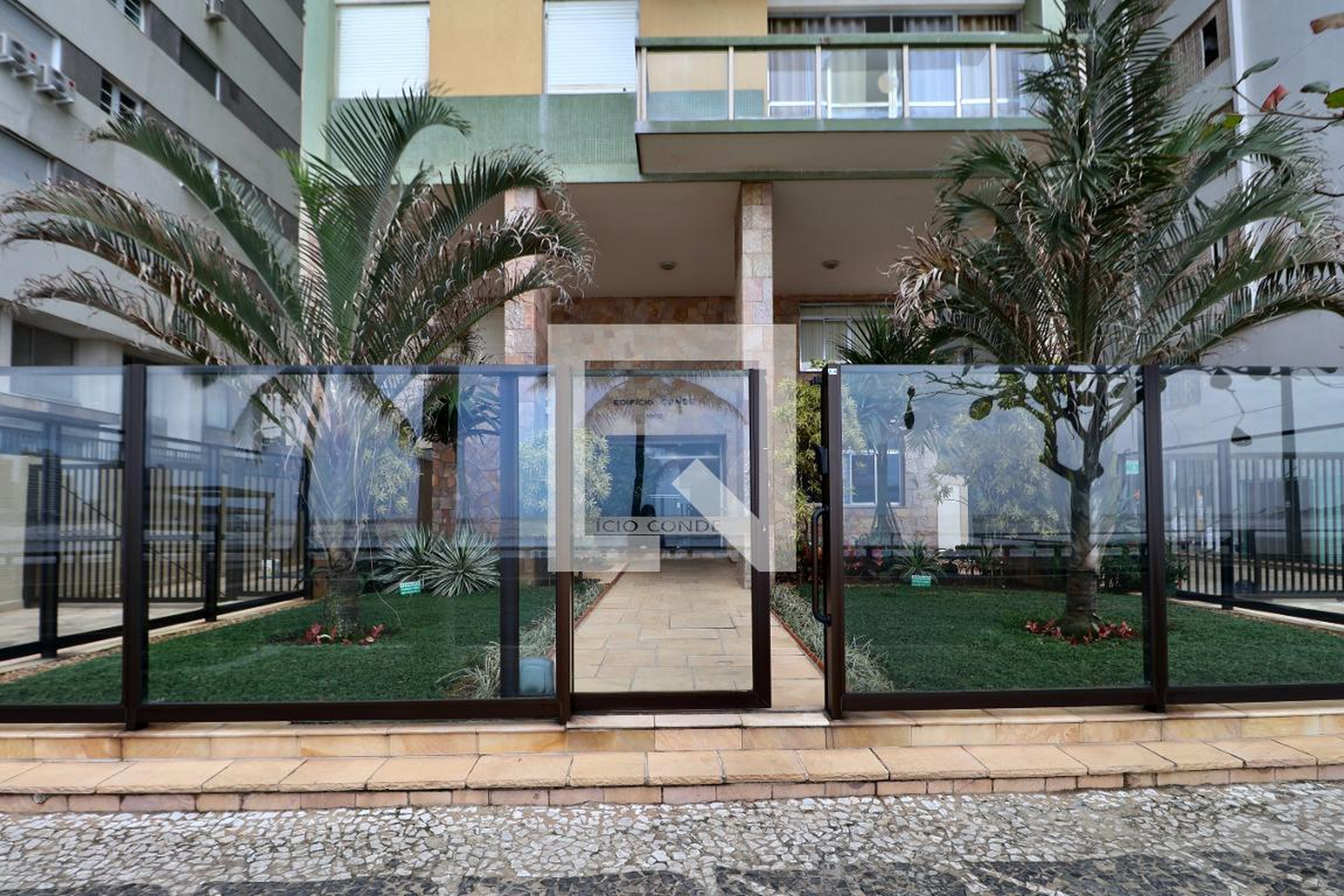 Fachada Condomínio em Avenida Marechal Deodoro da Fonseca, 1610