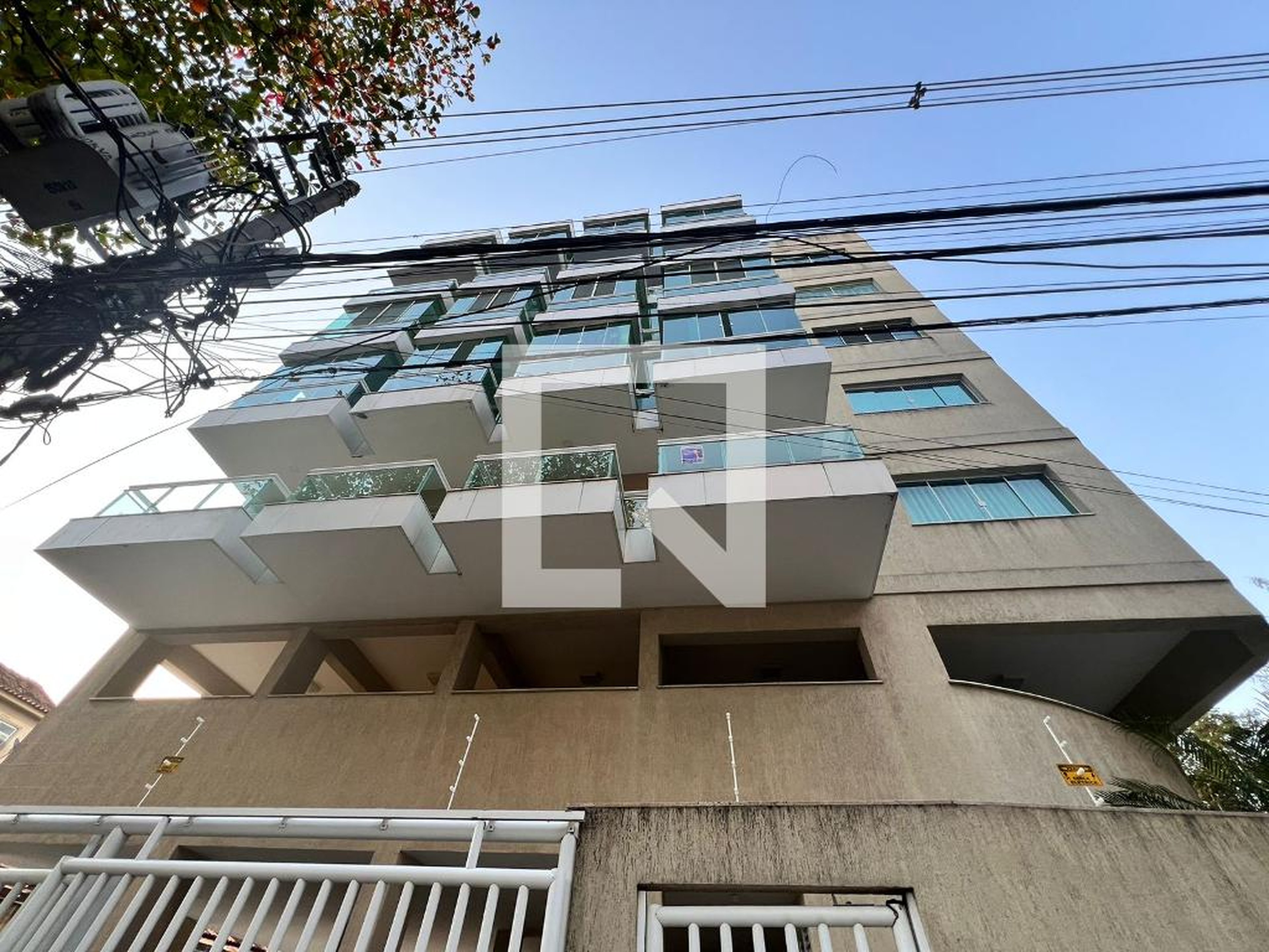 Fachada Condomínio em Praça José Alves Azevedo, 70