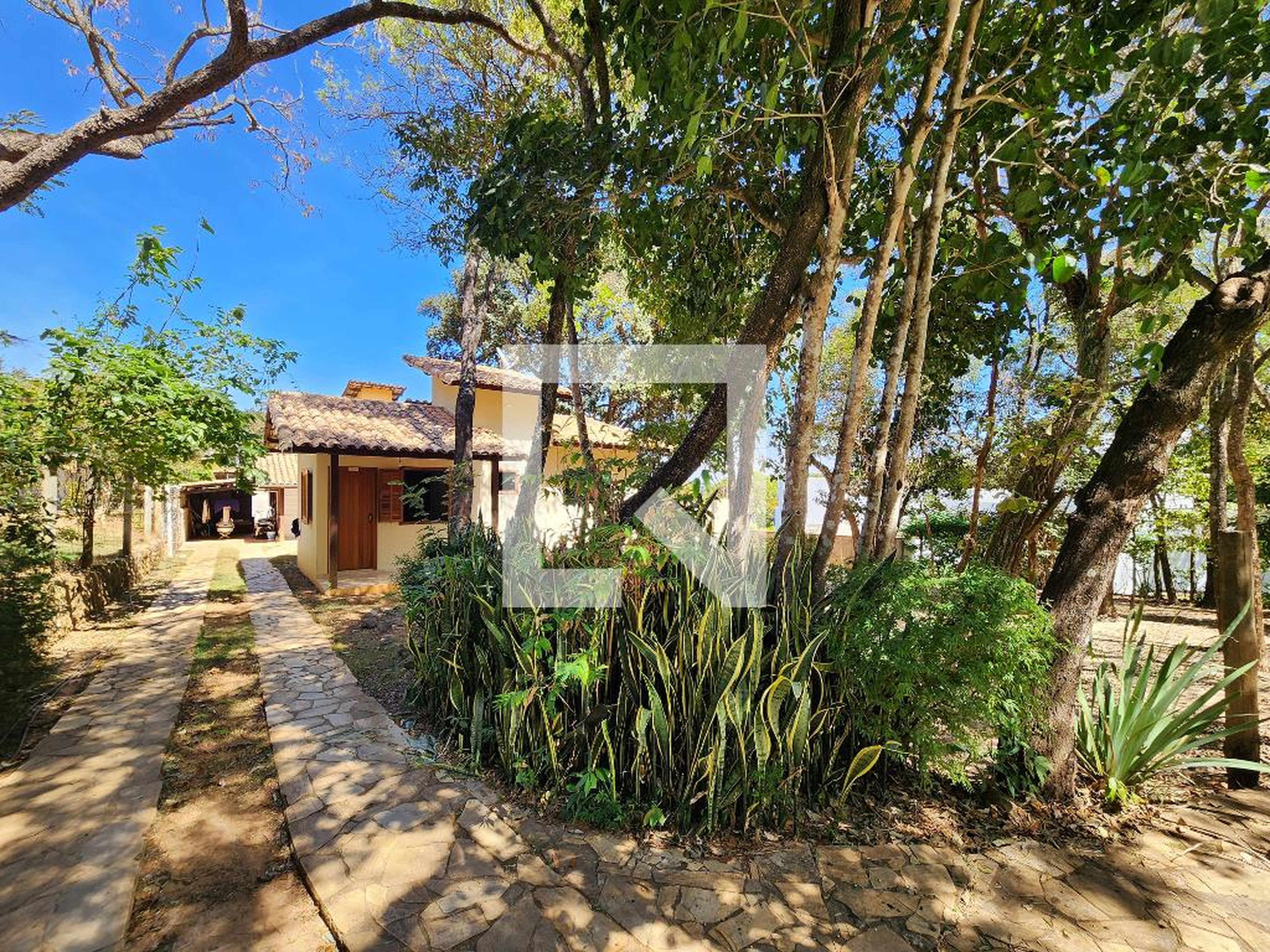 Entrada Condomínio em Alameda dos Jacanãs, 587