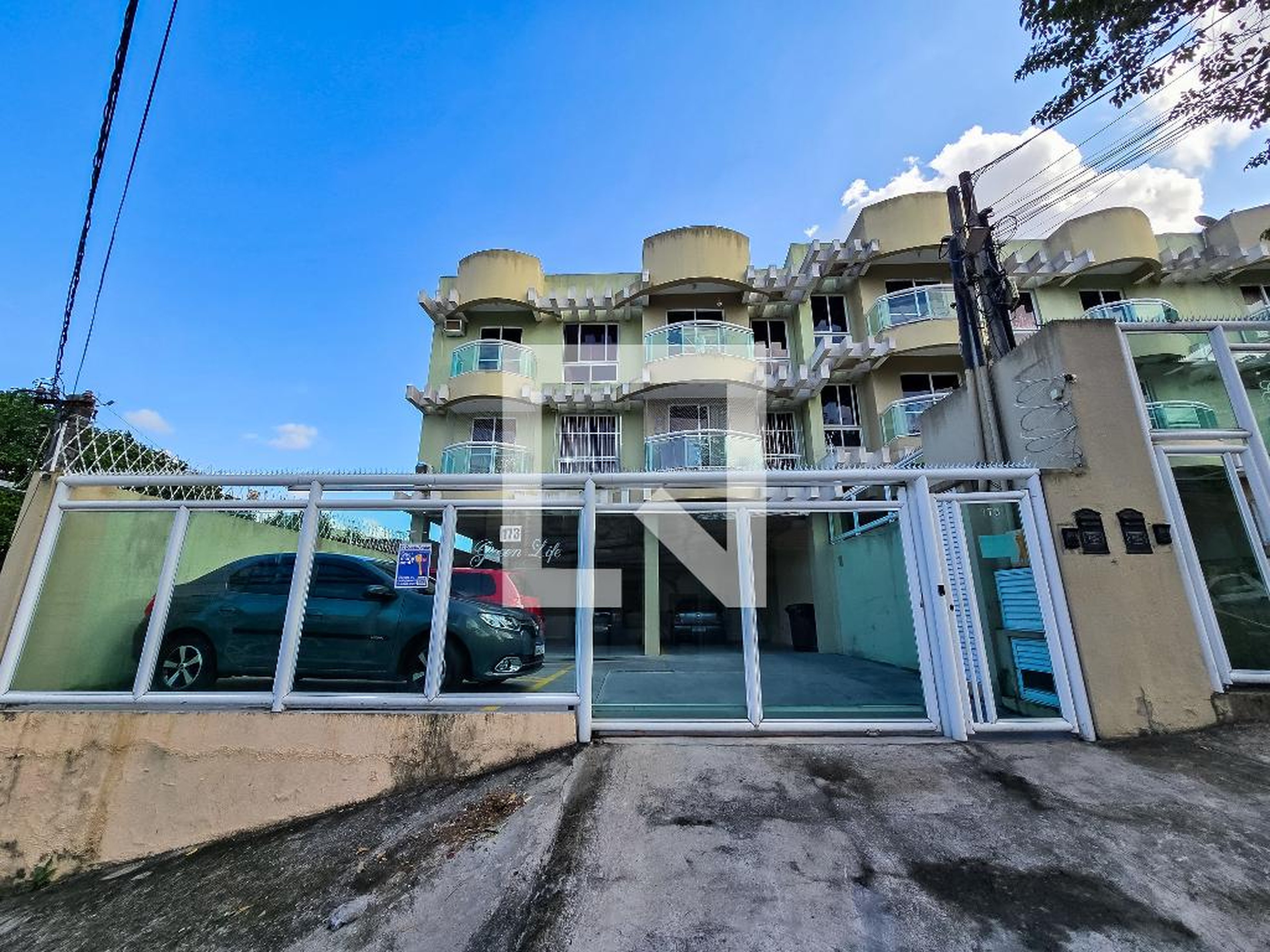 Fachada do Condomínio Condomínio Green Life