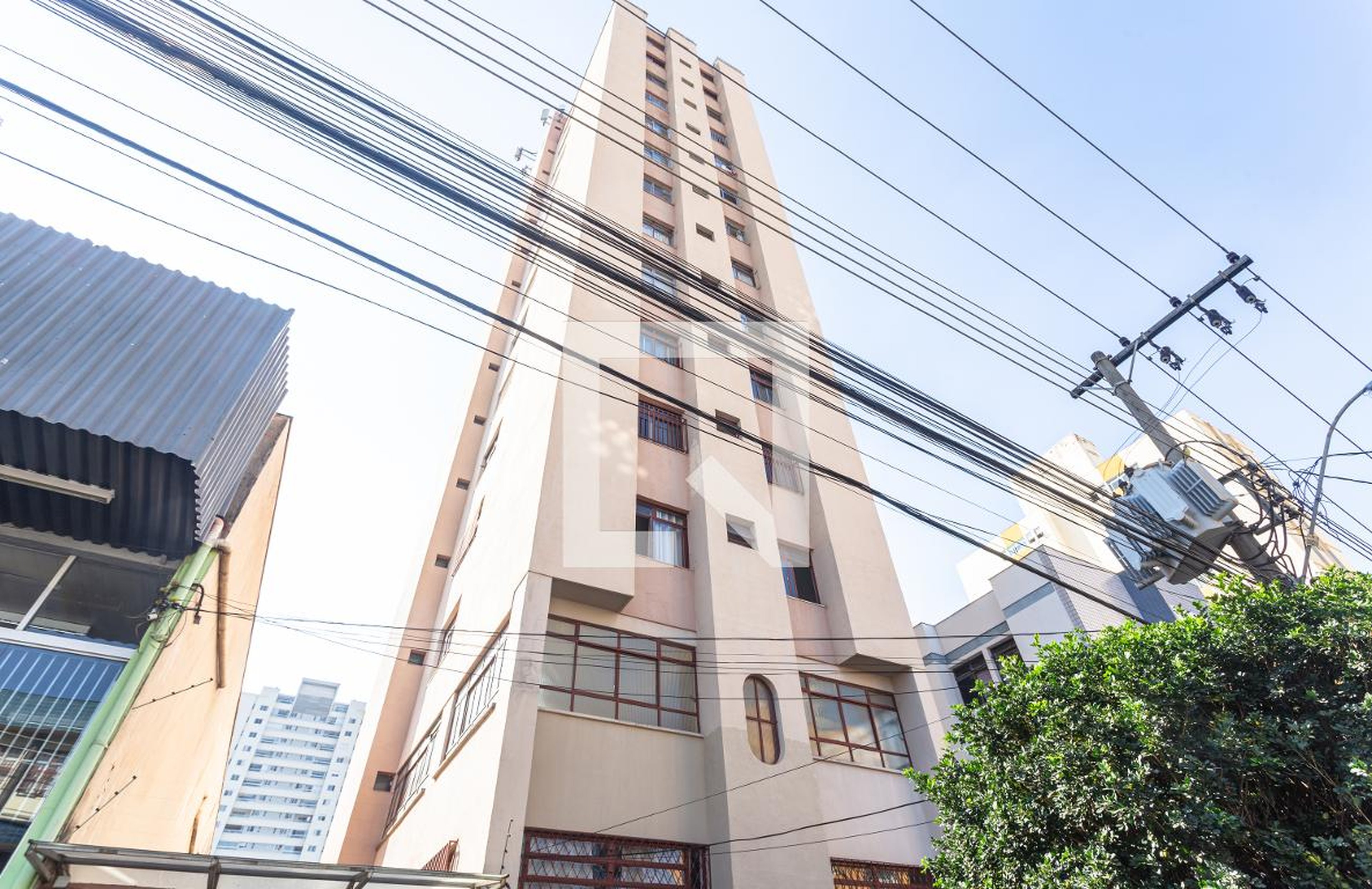 Fachada Condomínio em Rua Gávea, 74