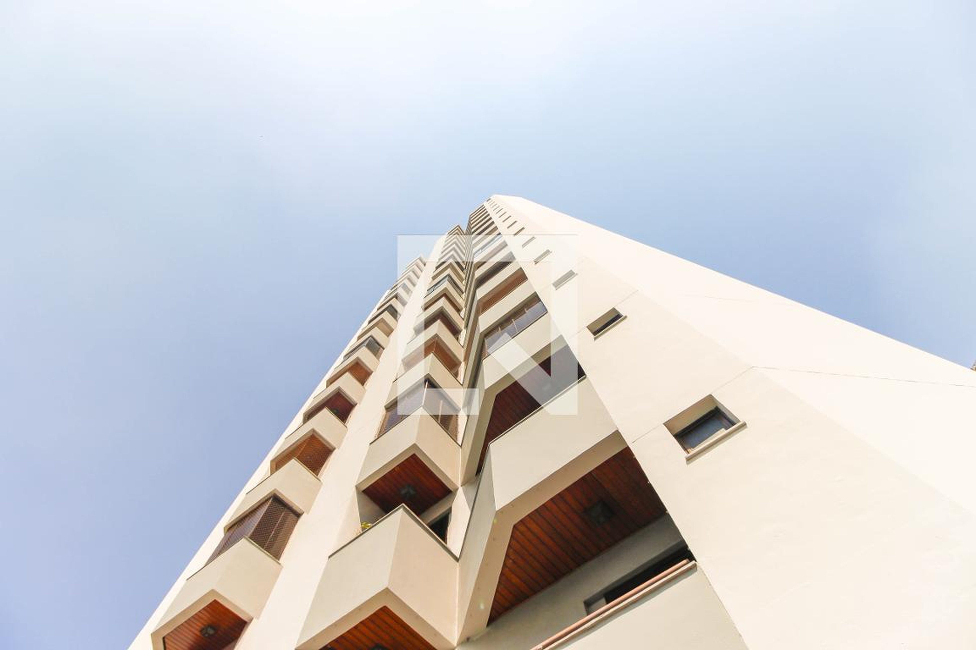 Fachada do Prédio Condomínio Plaza Del Sol