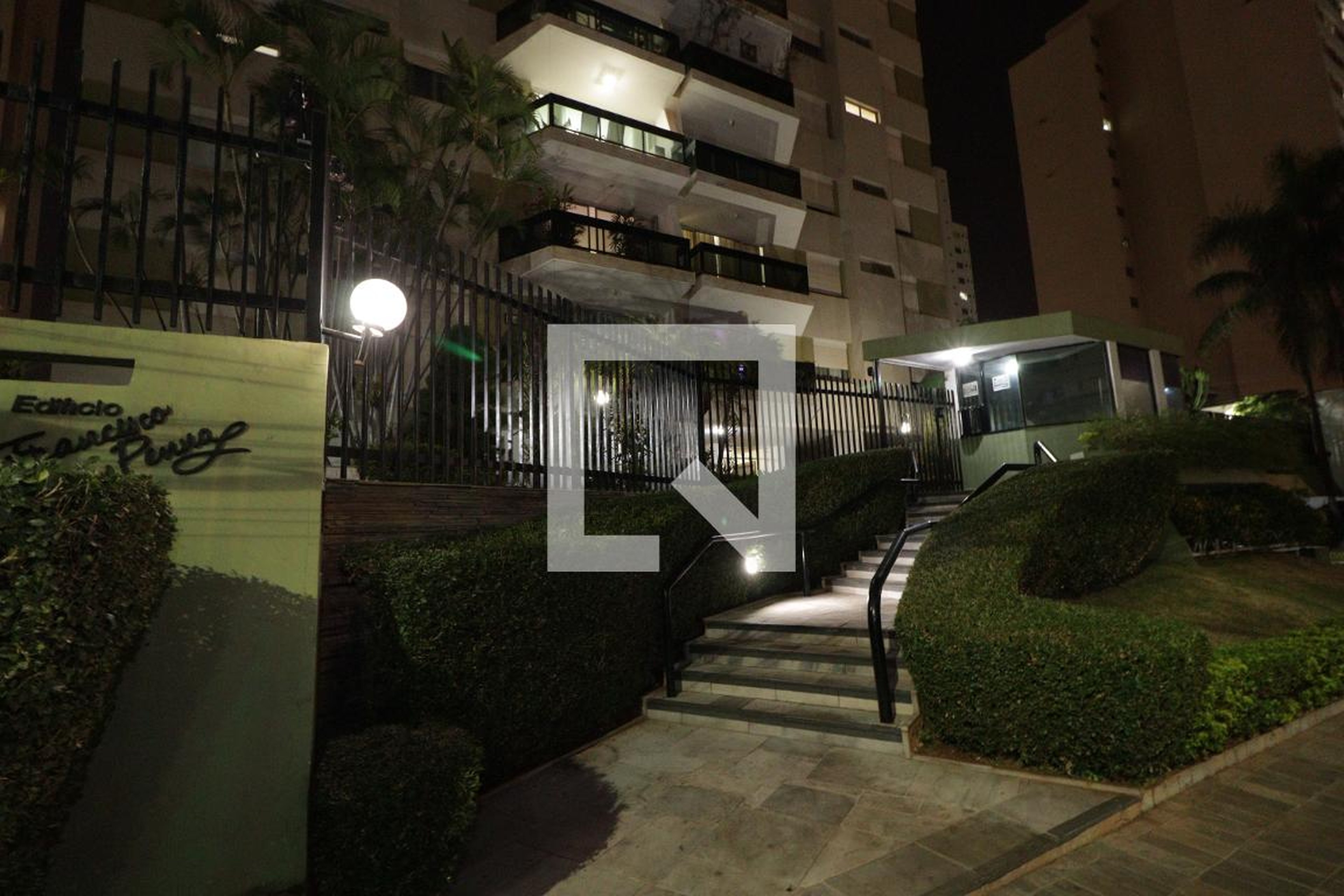 Fachada Edifício Francisco Penna