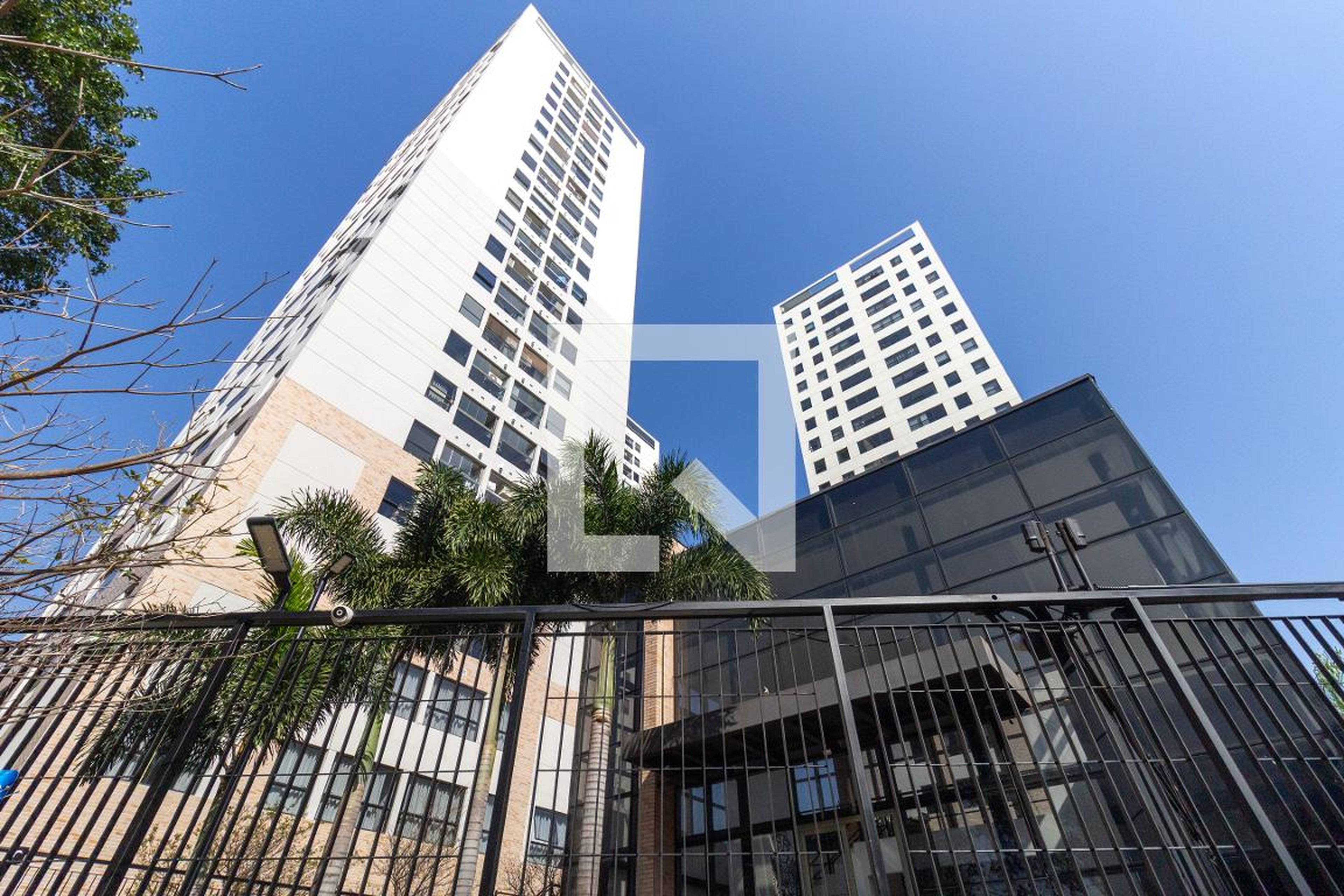 Fachada do Prédio Condomínio Max house