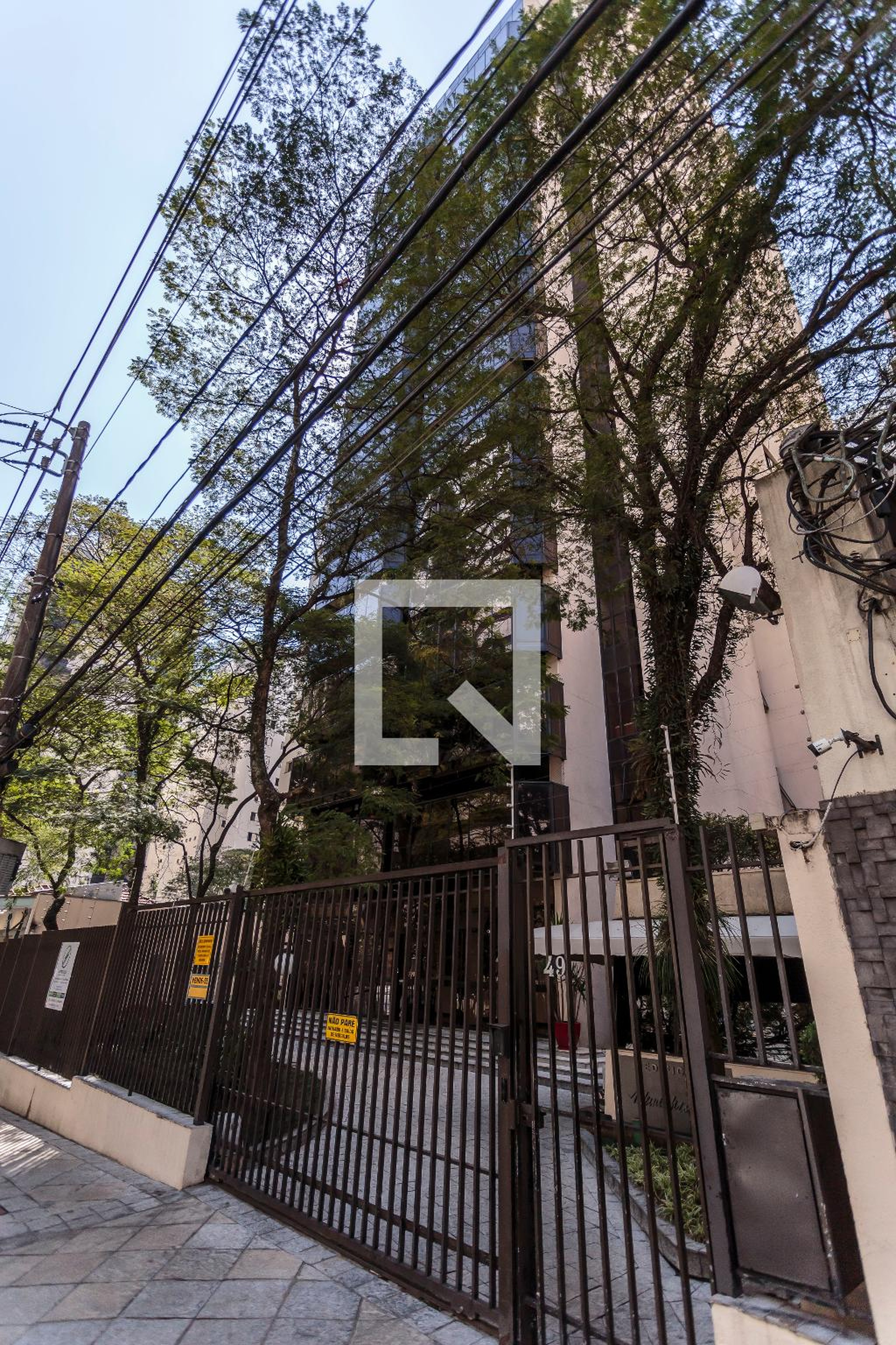 Fachada Condomínio Aldemir Martins