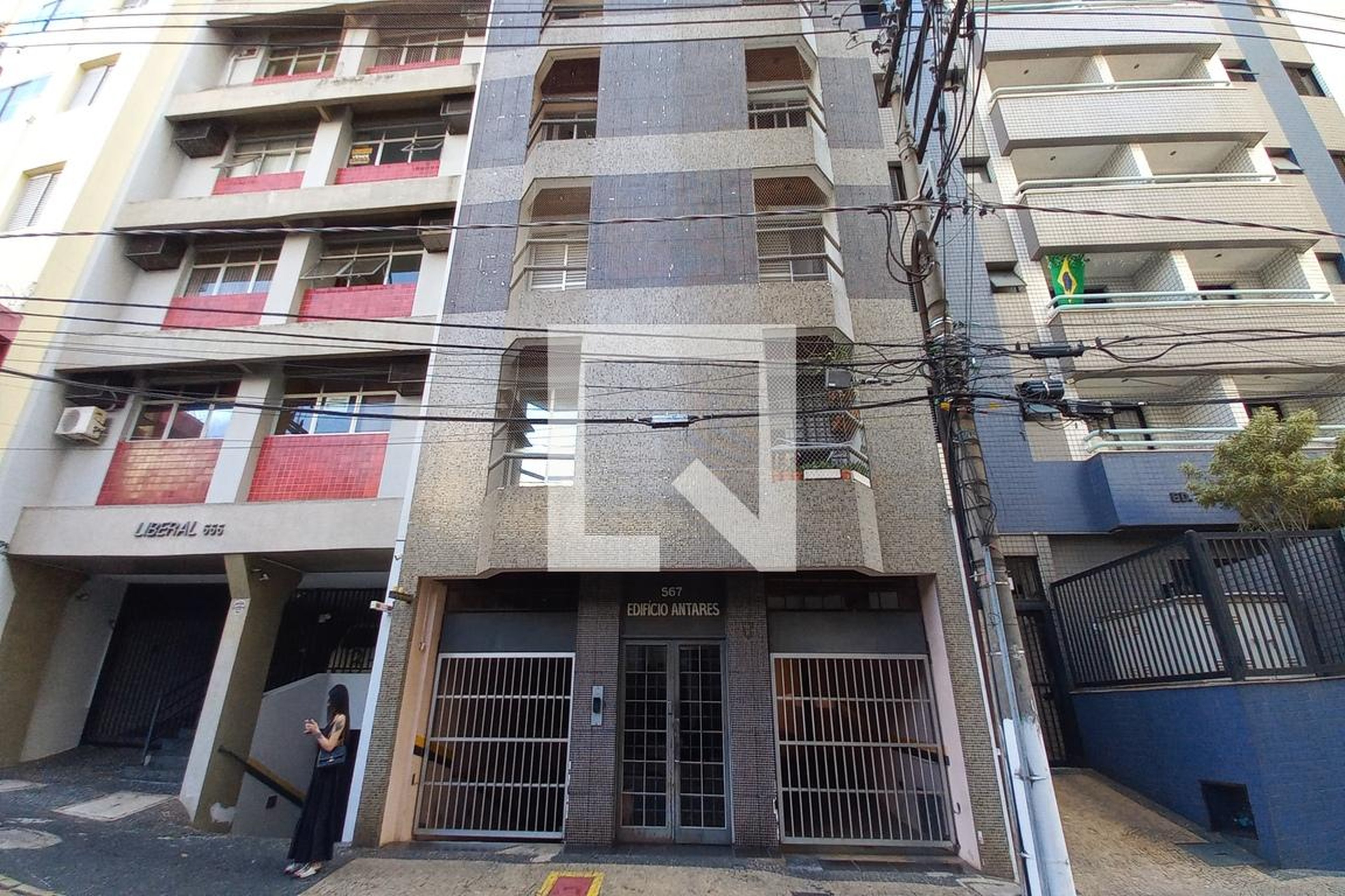 Fachada do Prédio Condomínio em Rua Antônio Cesarino, 567