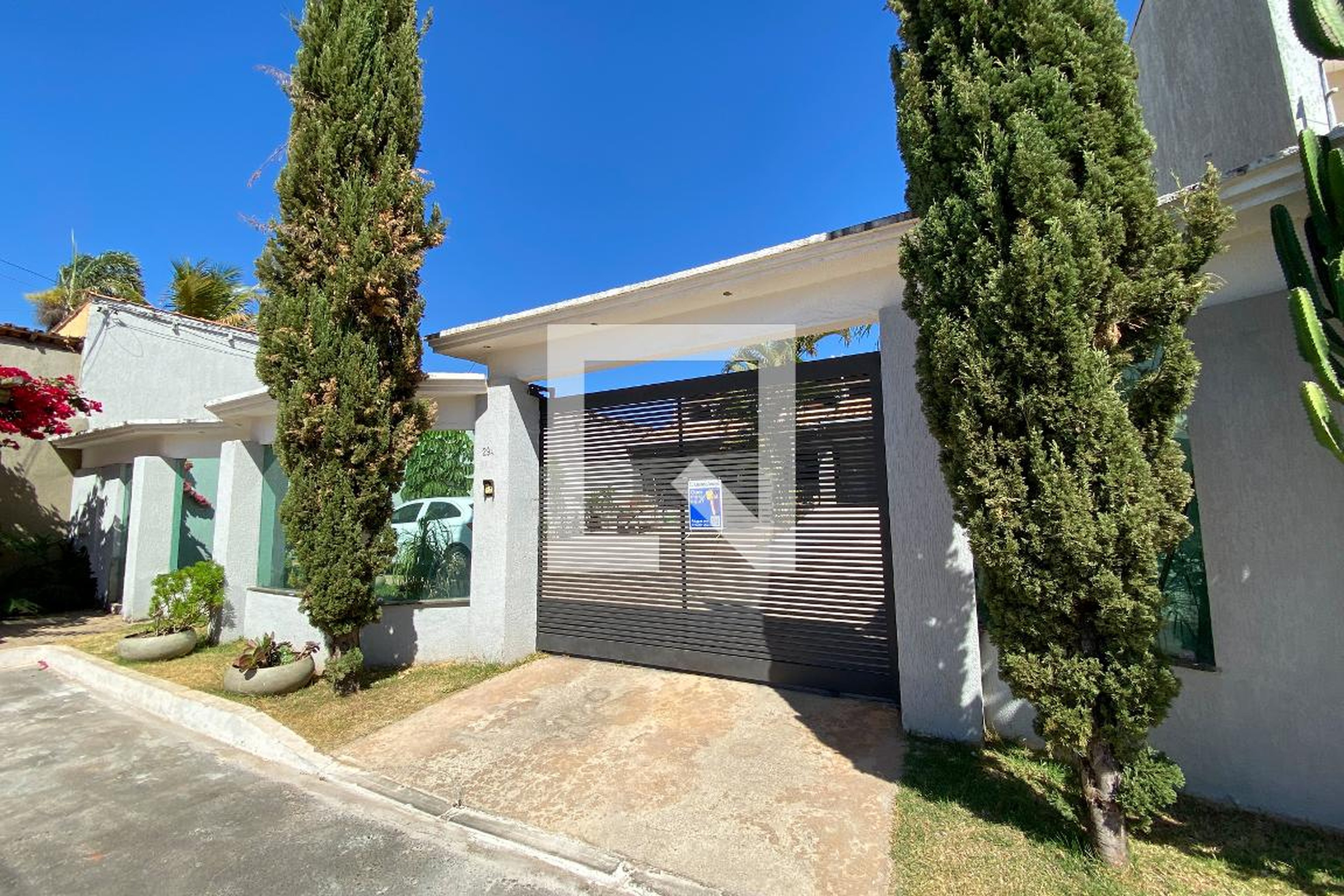 Fachada Condomínio em Rua 10, 162