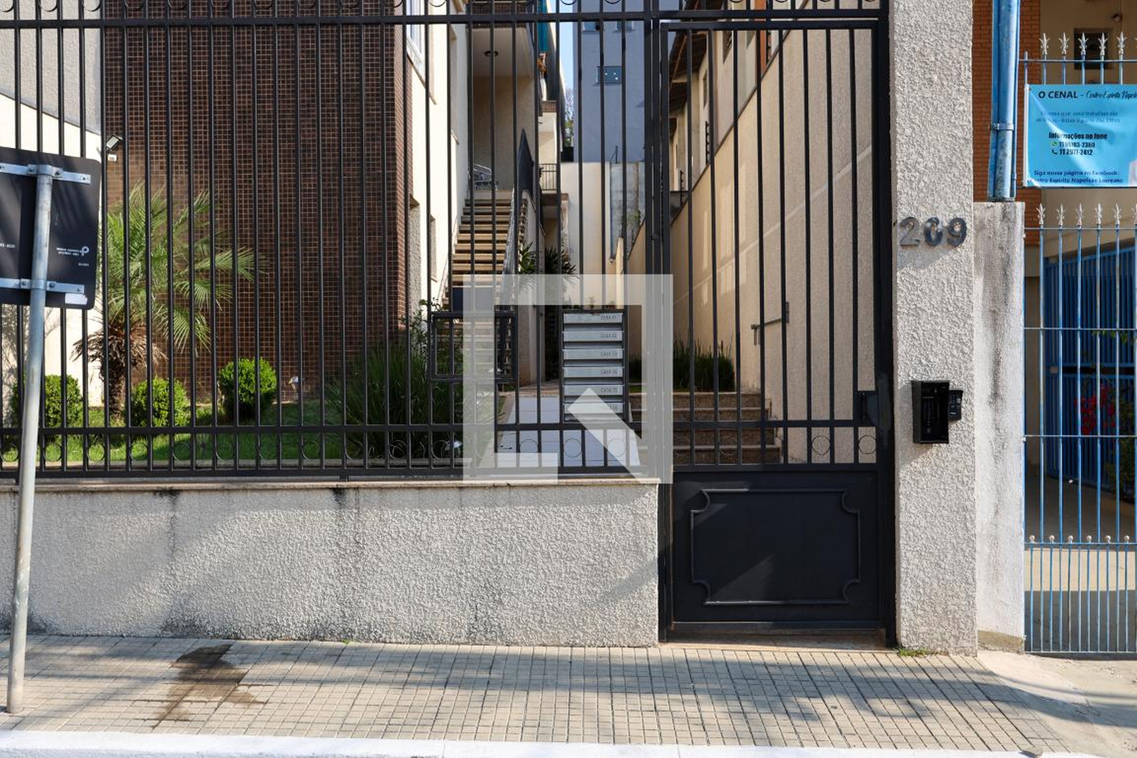 Fachada do condomínio Condomínio em Rua Dona Elfrida, 209